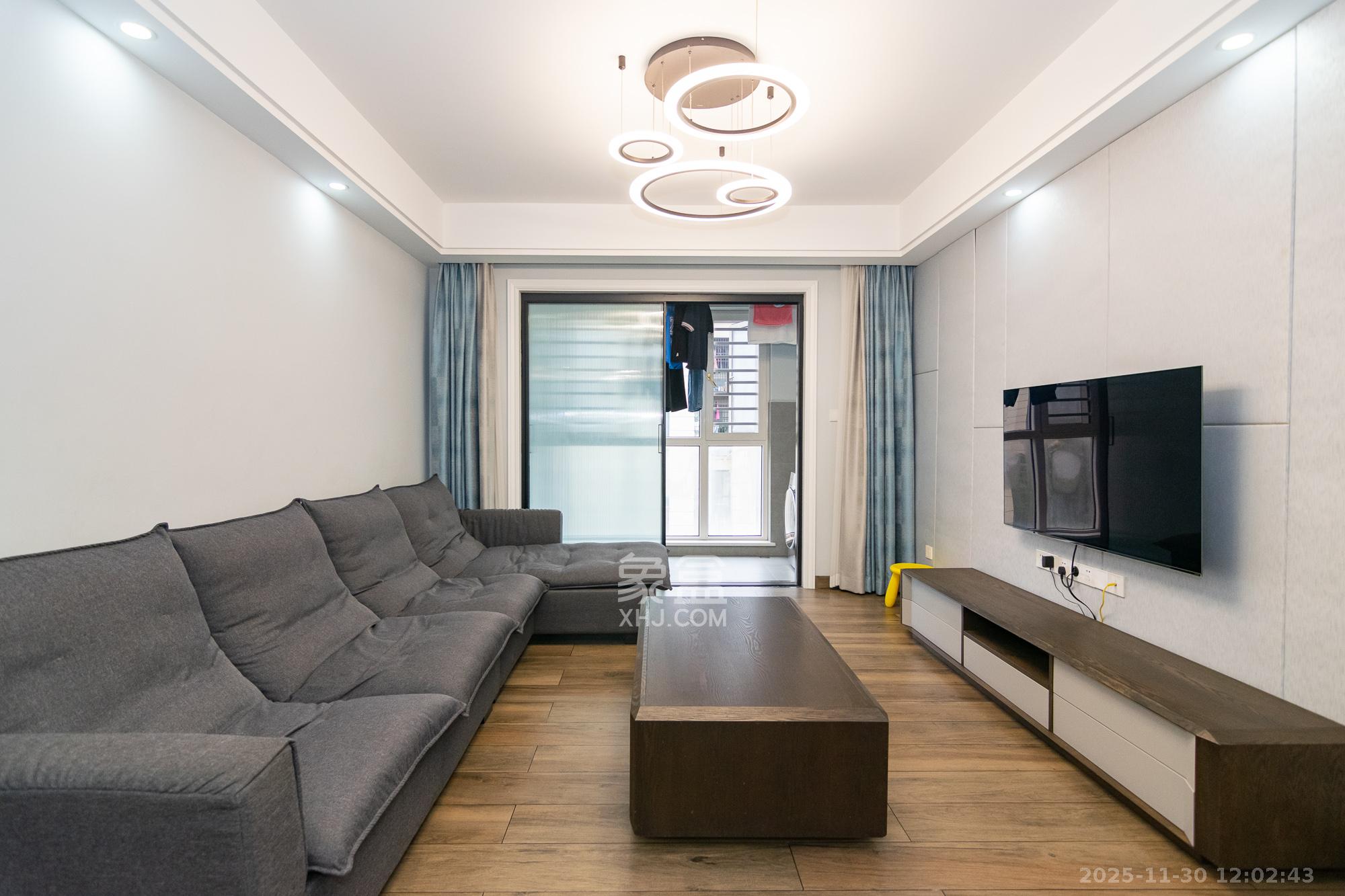 金地三千府（金地湖山樾、金地自在城）  3室2厅1卫    2000.0元/月