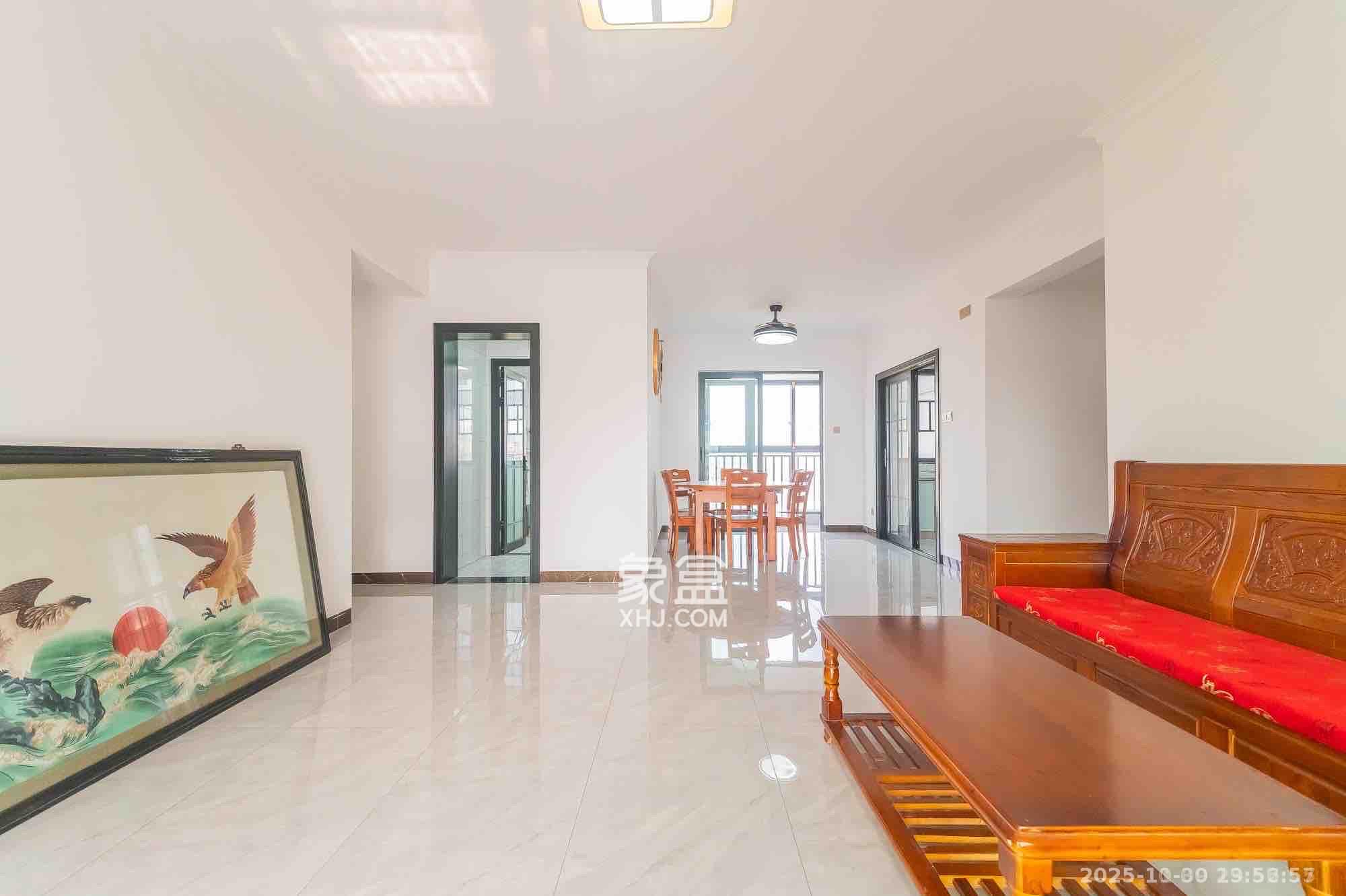 中建悦和城  4室2厅2卫    3000.0元/月室内图