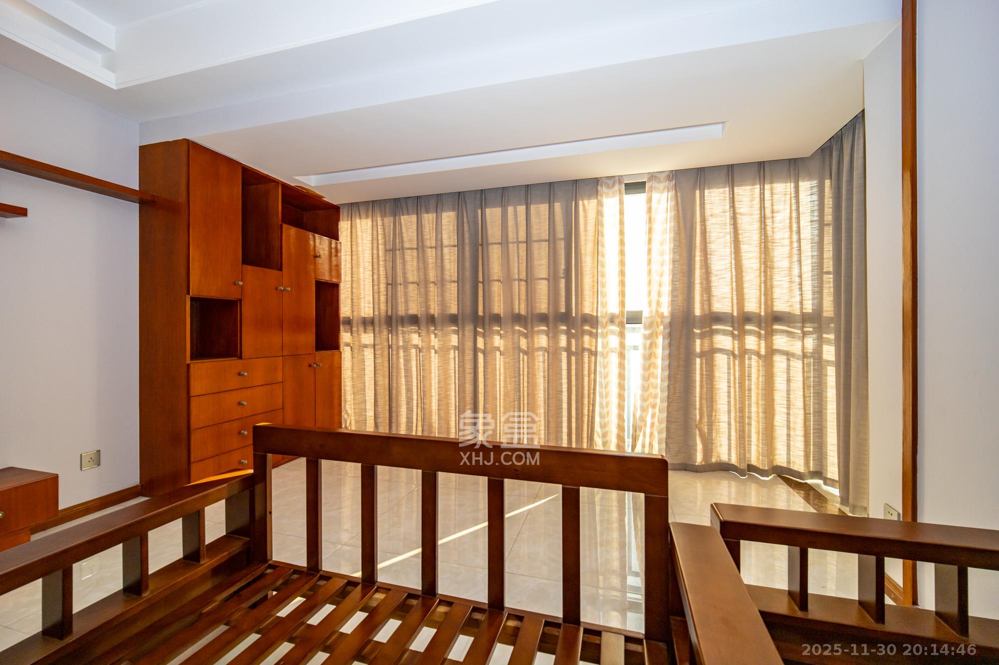 五矿沁园金城（春和景园）  1室0厅0卫    130.0万阳台