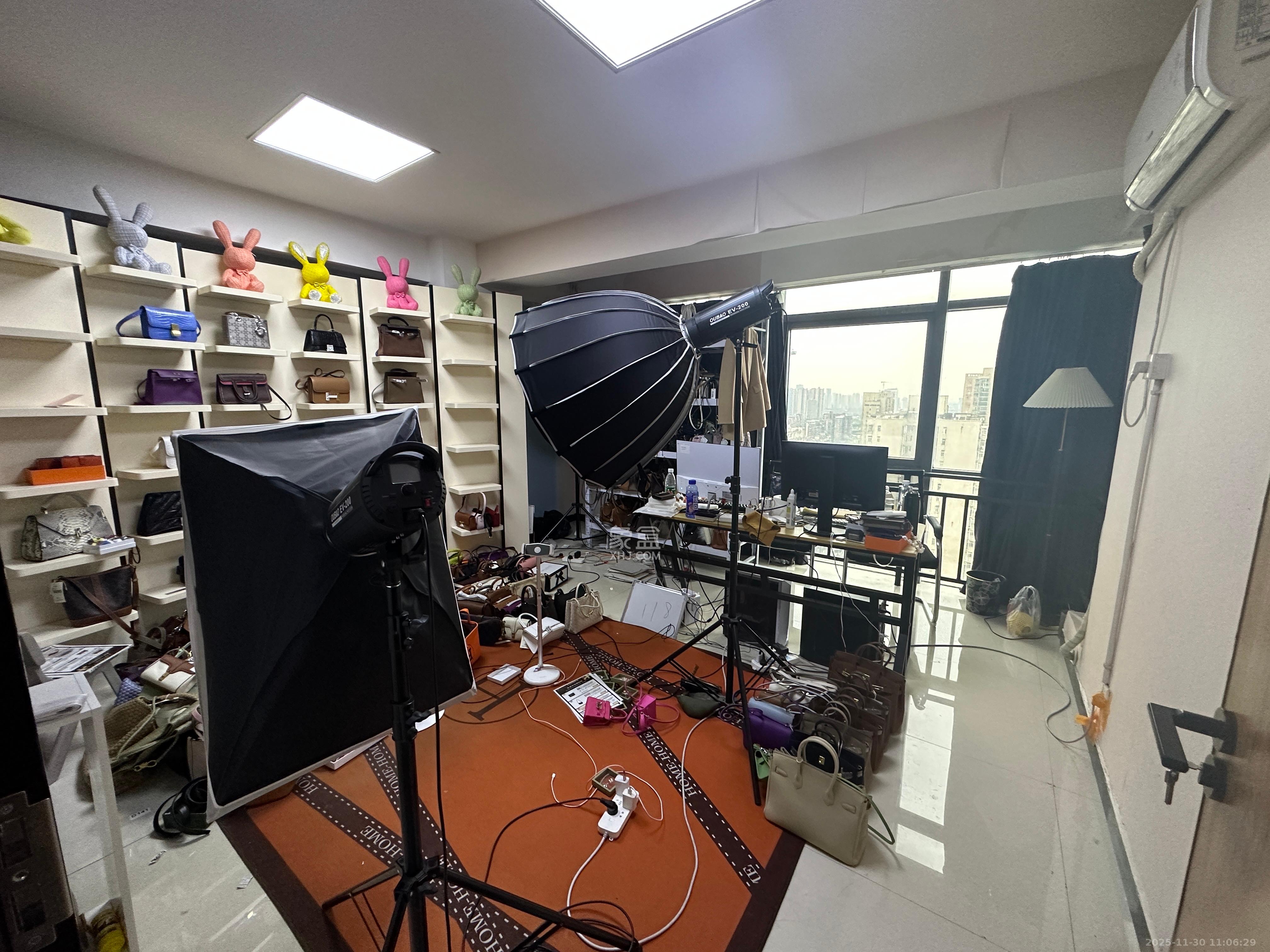 西子一间 5室1厅1卫 10800.0元/月 西子一间 5室1厅1卫 10800.0元/月室内图