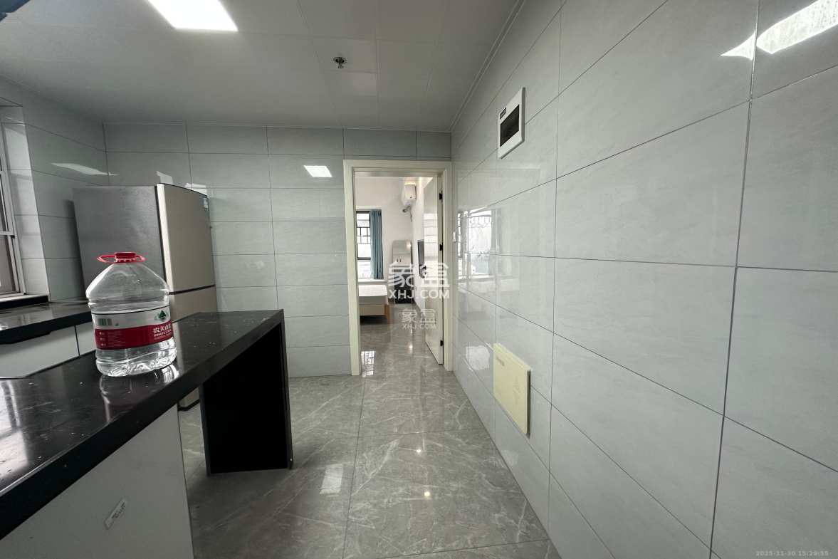 保利香槟国际 1室1厅1卫 1400.0元/月 保利香槟国际 1室1厅1卫 1400.0元/月室内图