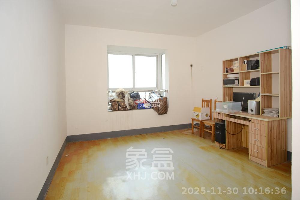 世景华庭  4室2厅2卫    1000.0元/月室内图