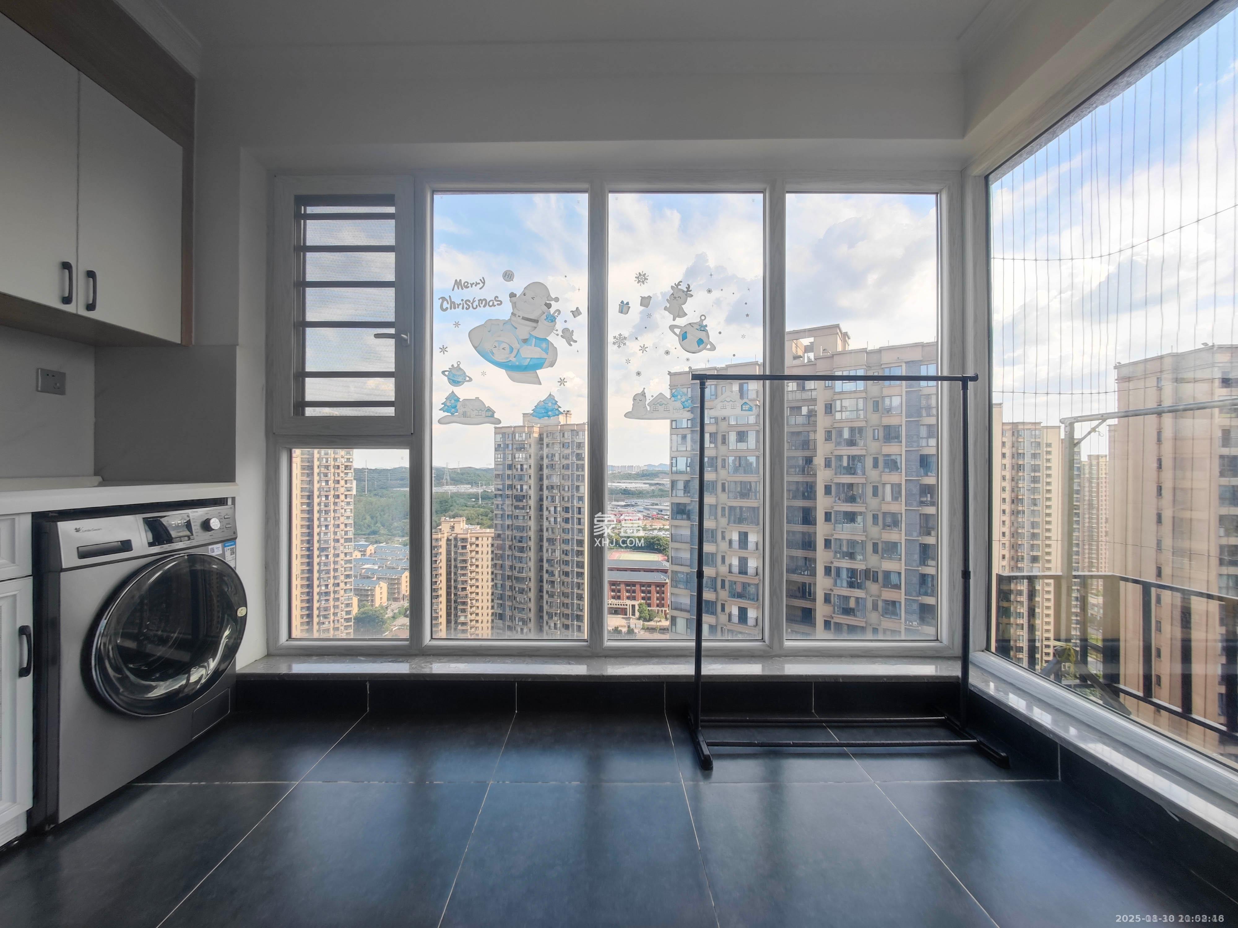 中建嘉和城 3室2厅1卫 2300.0元/月 中建嘉和城 3室2厅1卫 2300.0元/月室内图