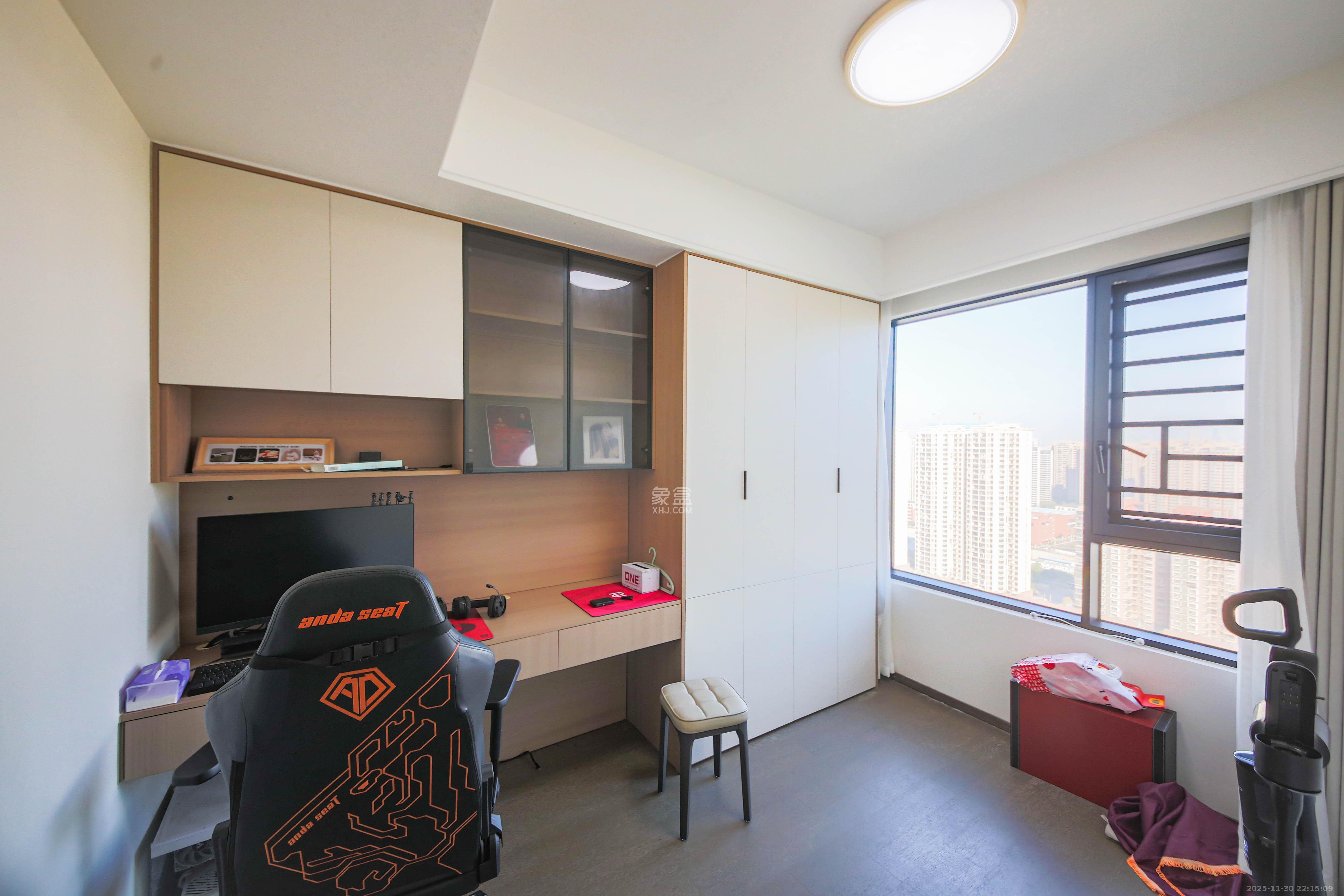 龙湖春江天曜二期 1室2厅2卫 289.0万 龙湖春江天曜二期 1室2厅2卫 289.0万卧室