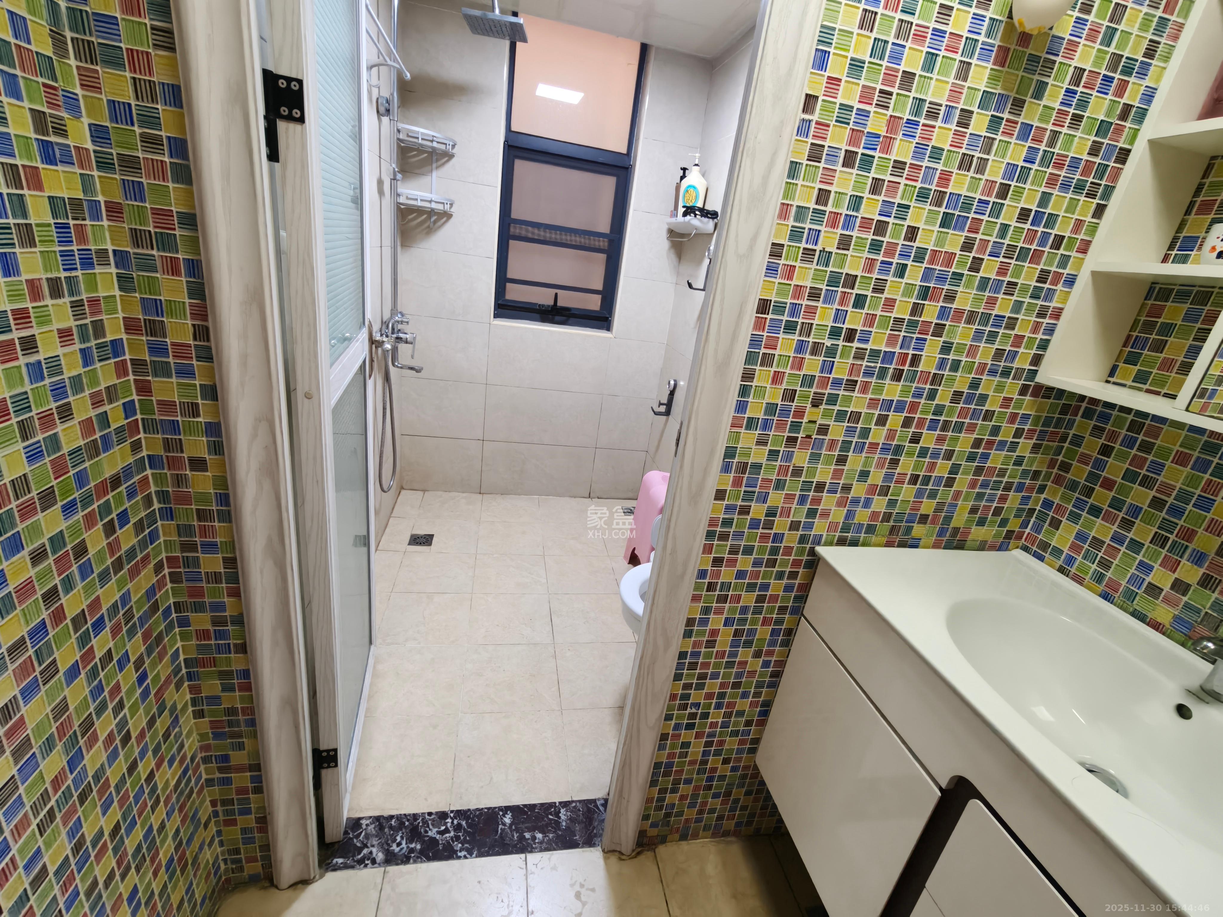 兰亭湾畔  3室2厅1卫    2500.0元/月室内图