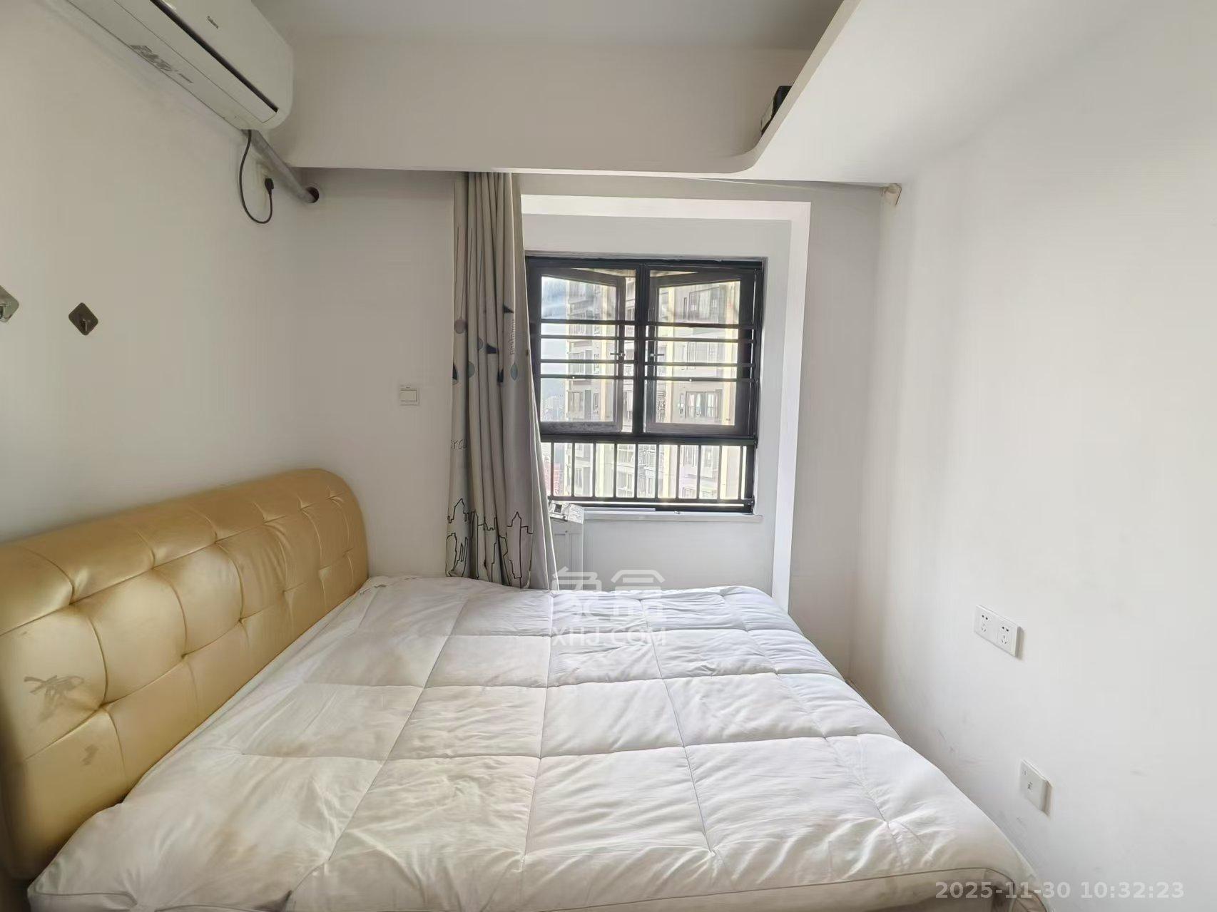 万科金域缇香  1室1厅1卫    1300.0元/月