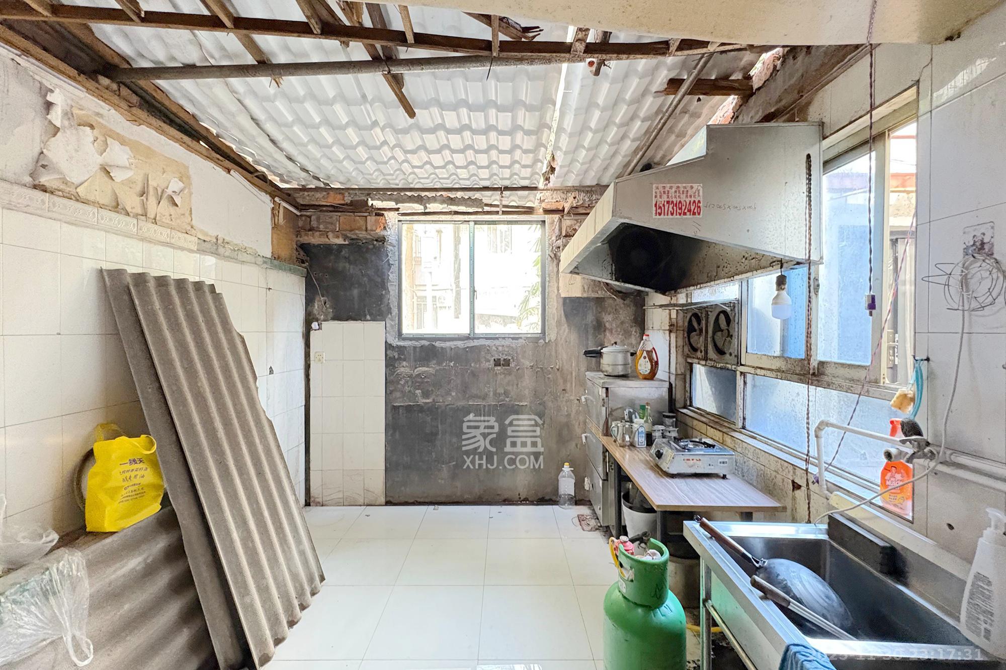 向韶村  3室2厅1卫    60.0万其他