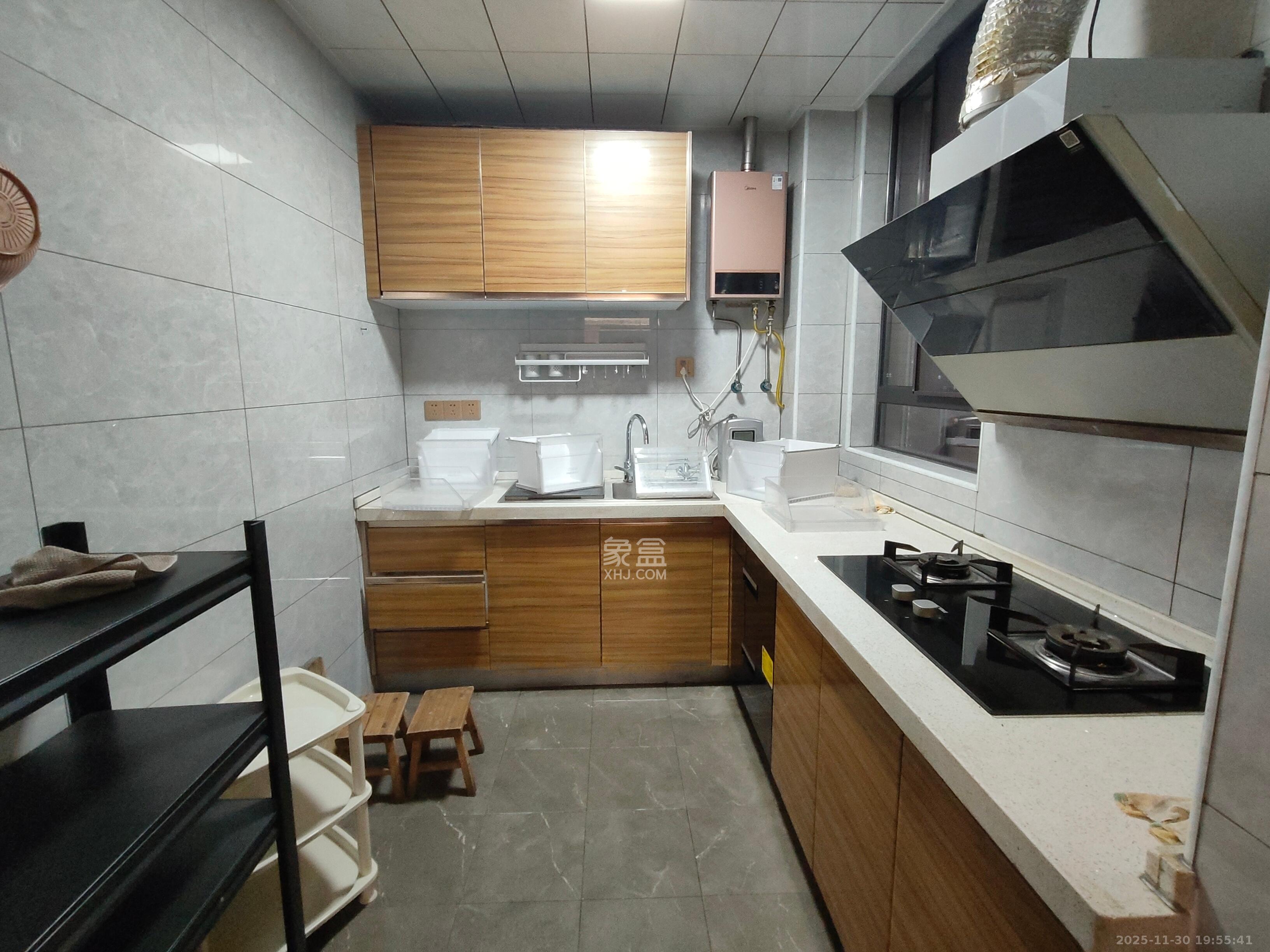 长房东云台  4室2厅2卫    3600.0元/月室内图