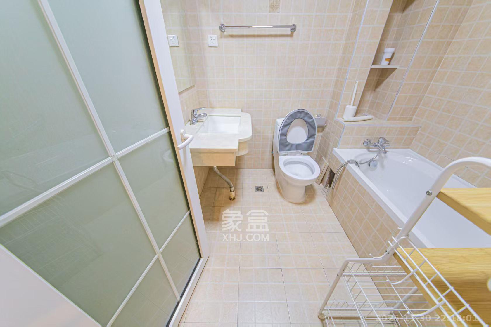 湘诚嘉园  2室2厅2卫    100.0万卫生间