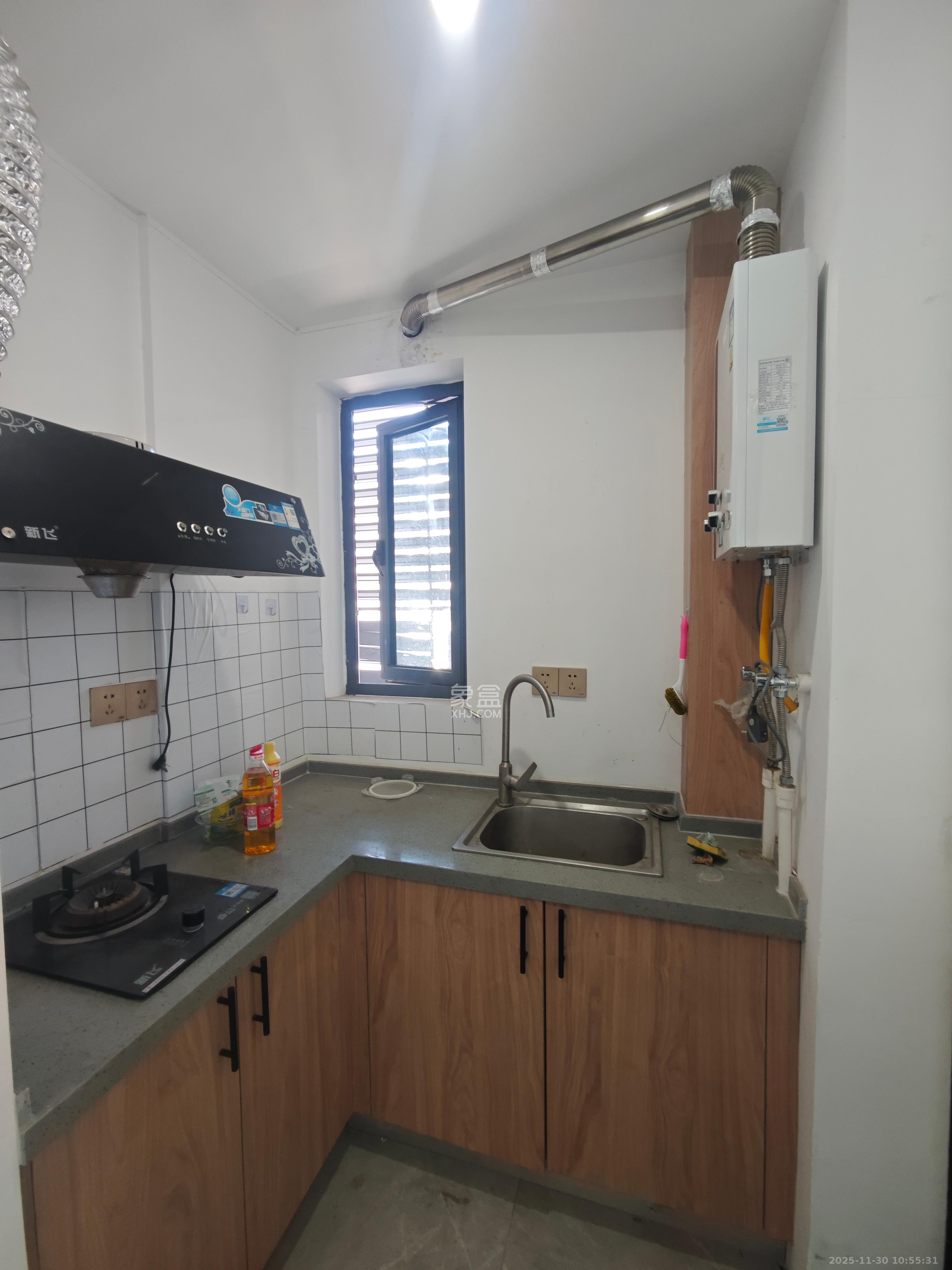 美林美寓  2室2厅1卫    2400.0元/月室内图