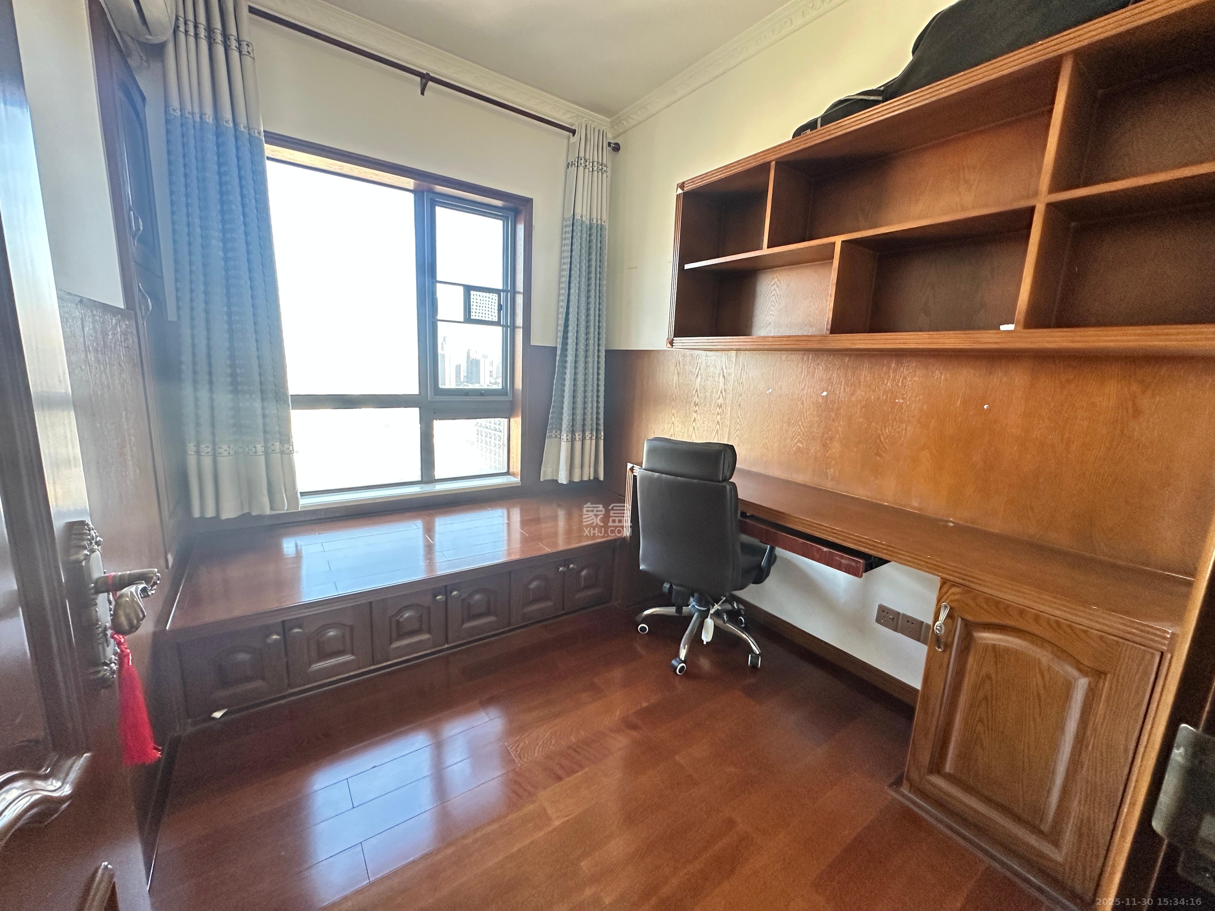 保利国际广场  3室2厅1卫    6000.0元/月室内图