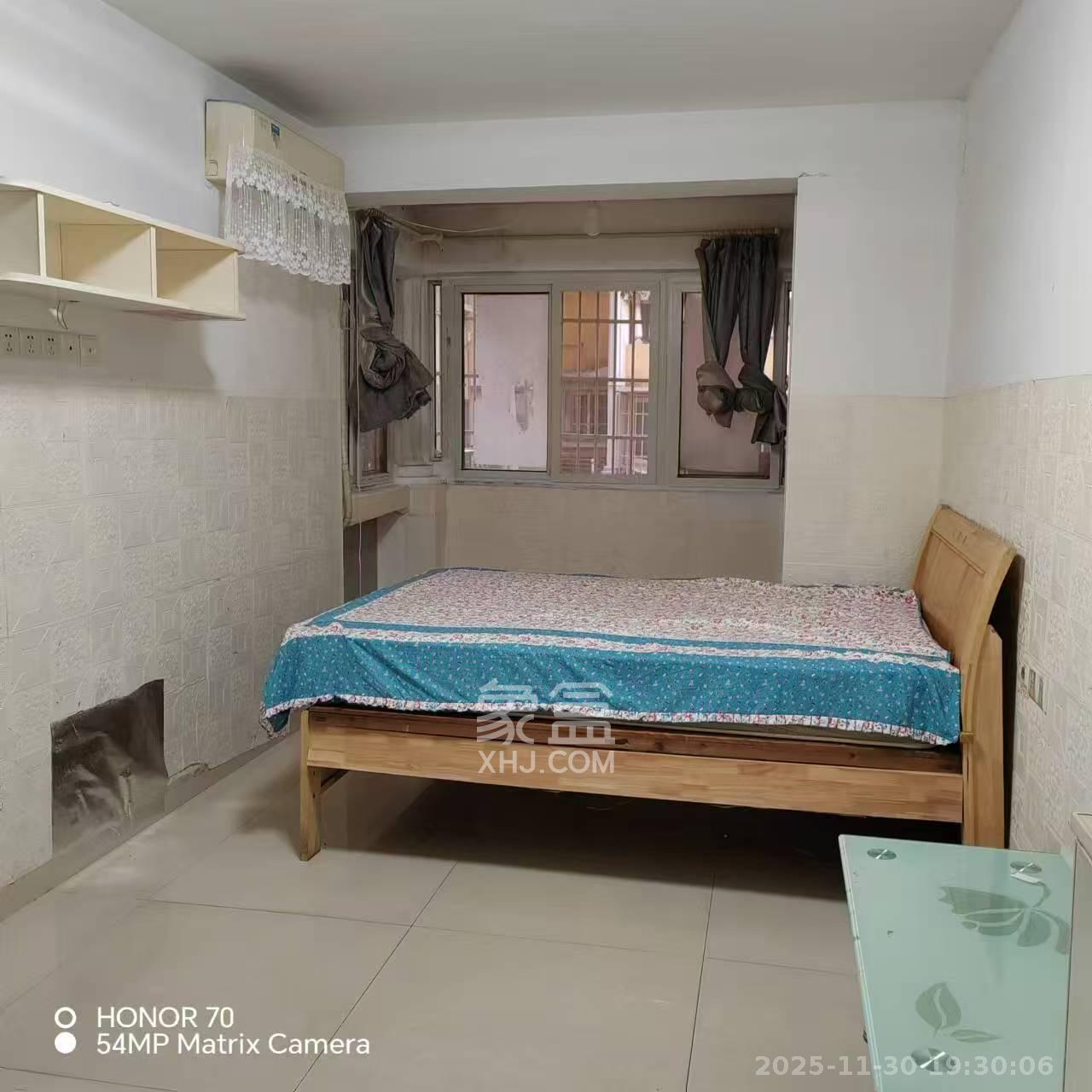 御景龙城  1室1厅1卫    1100.0元/月