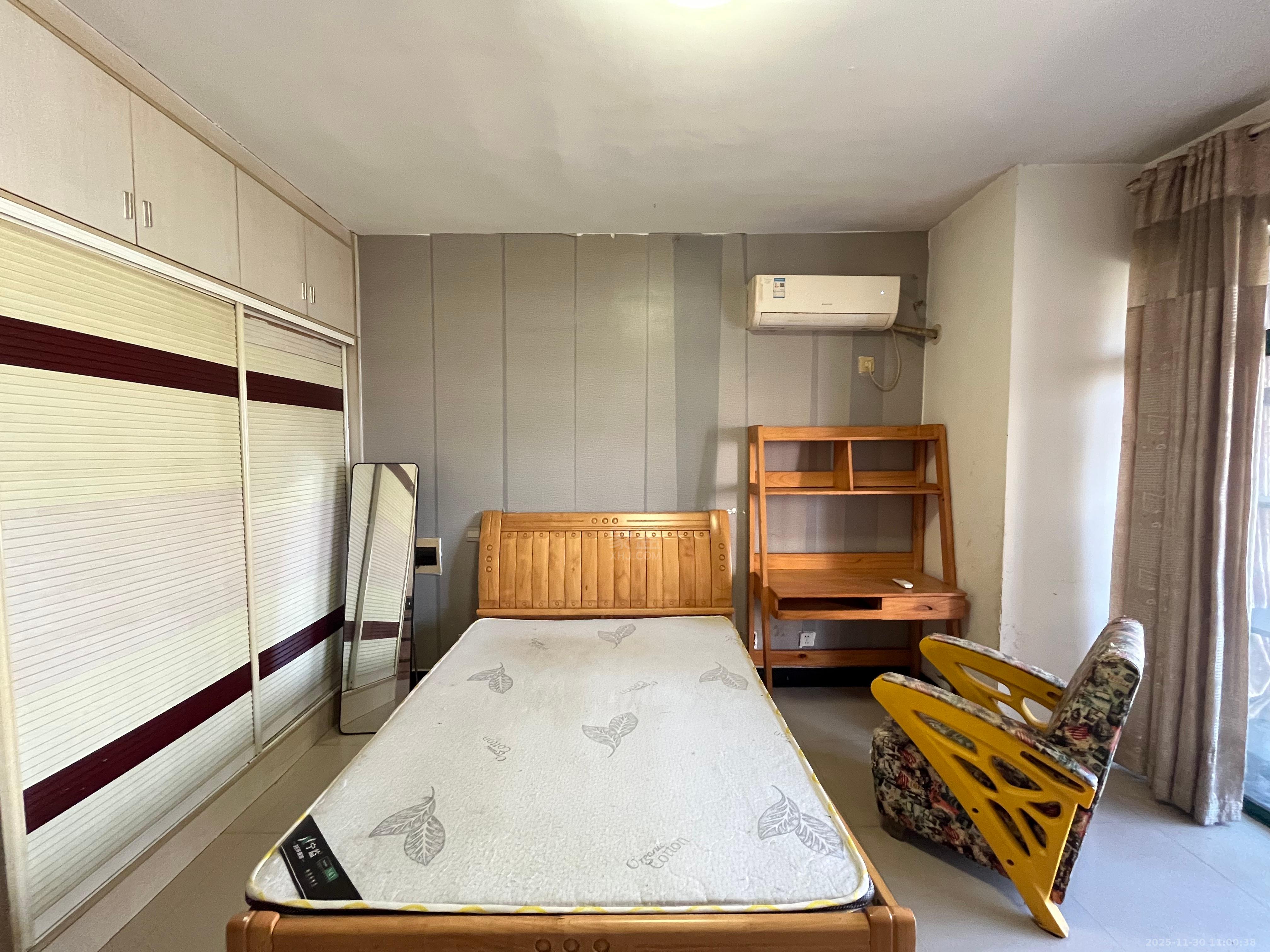 尚格名城向左向右  1室1厅1卫    800.0元/月室内图1