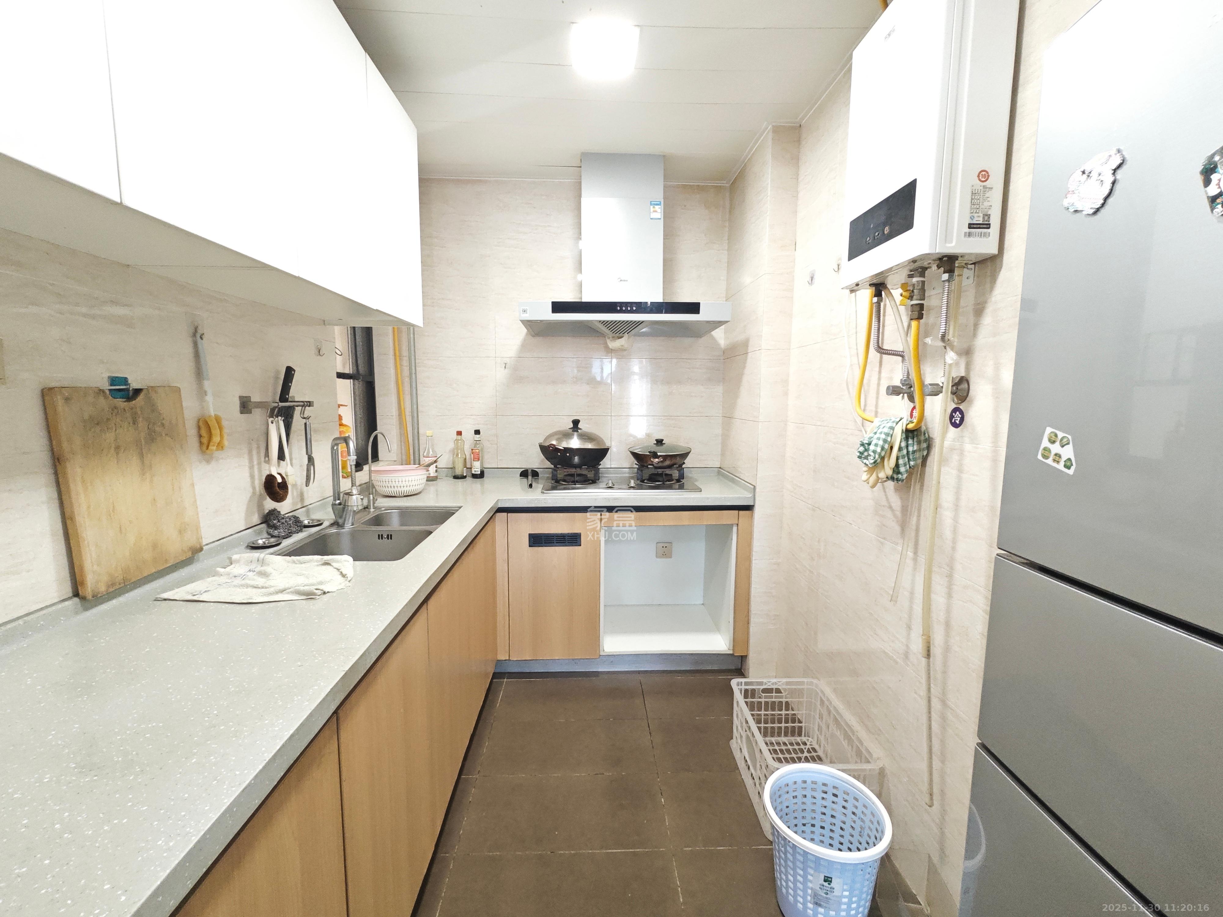 万科魅力之城非凡里  3室2厅1卫    2099.0元/月室内图