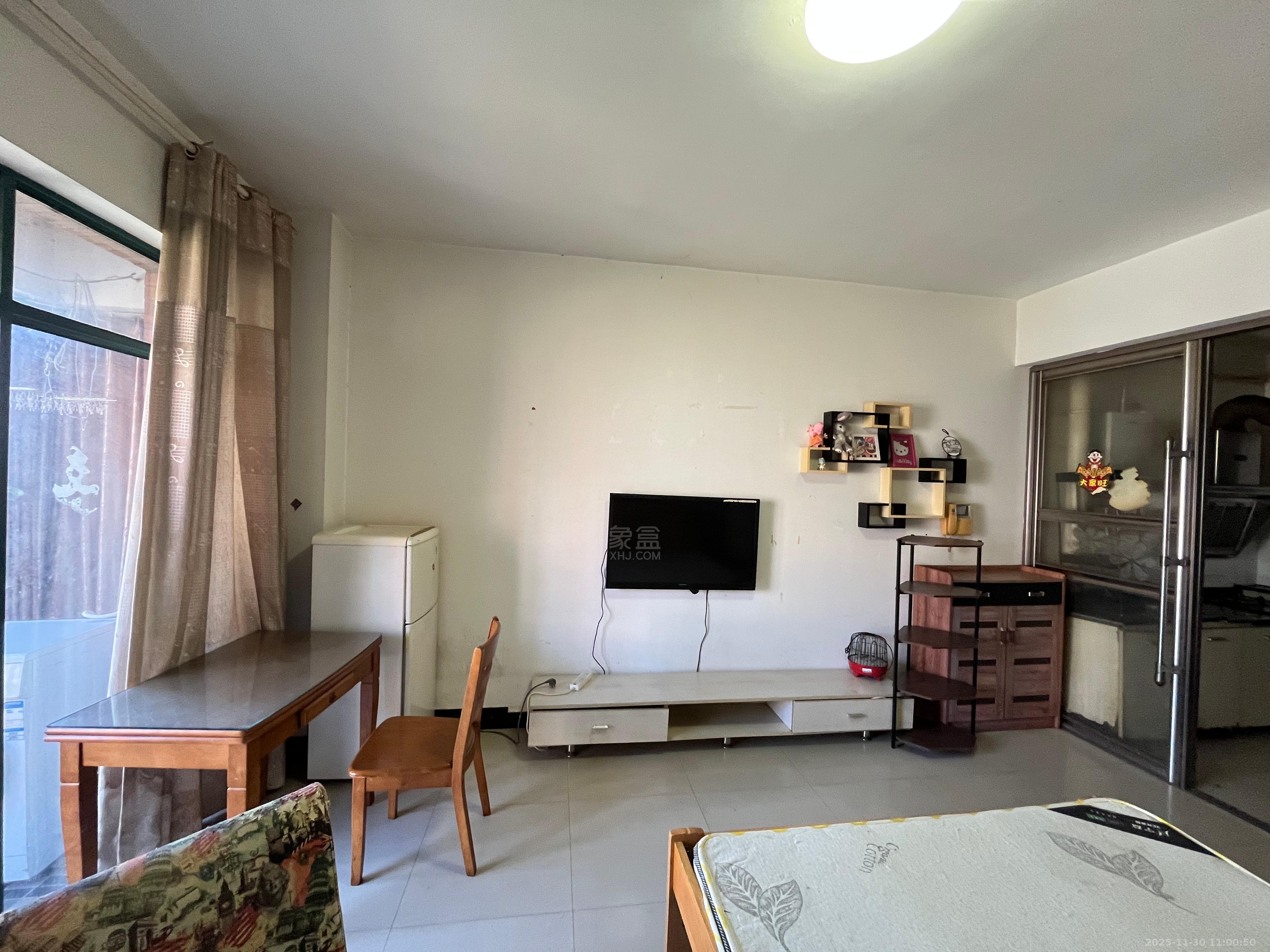 尚格名城向左向右  1室1厅1卫    800.0元/月室内图