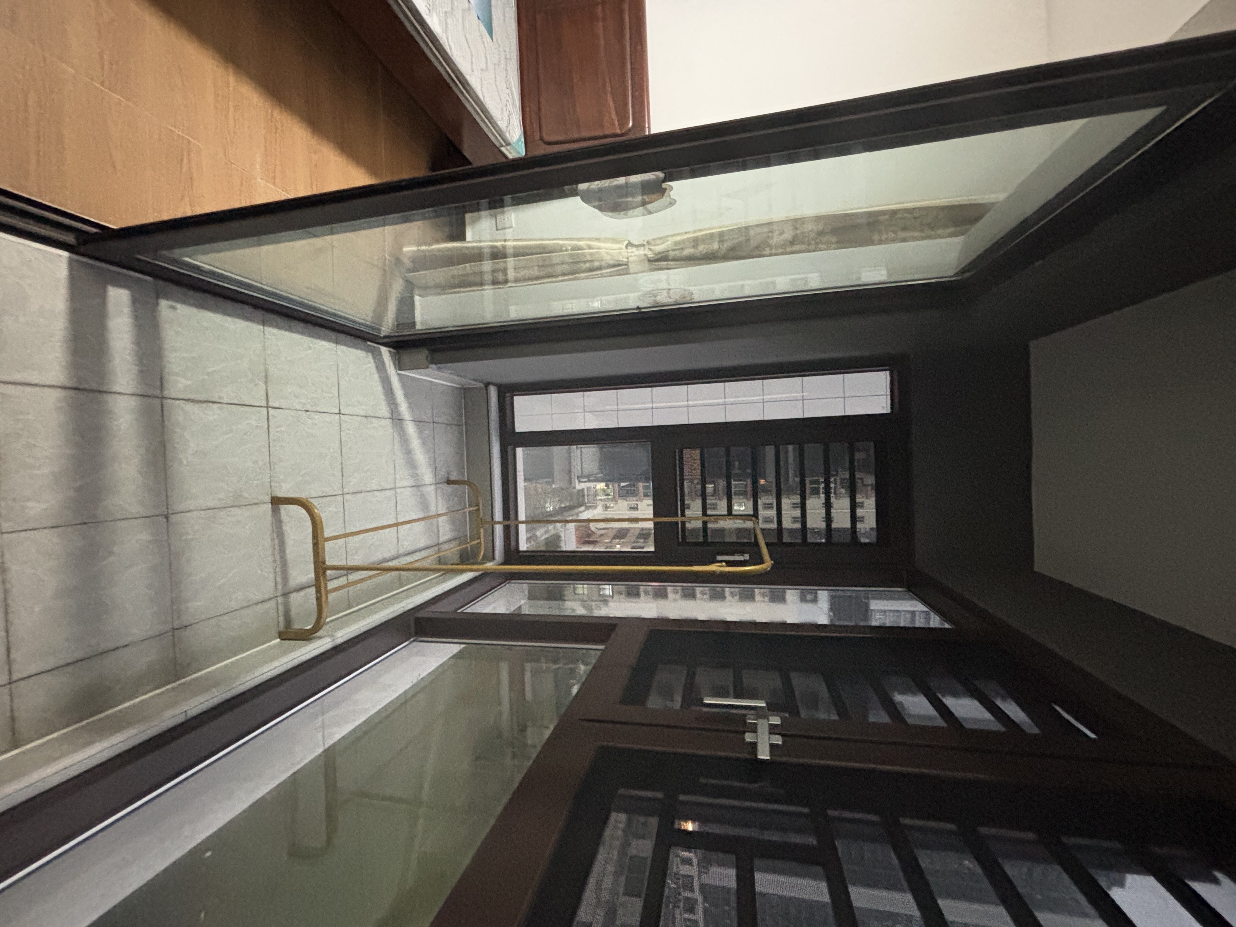 坡博家园四区  3室2厅1卫    2800.0元/月