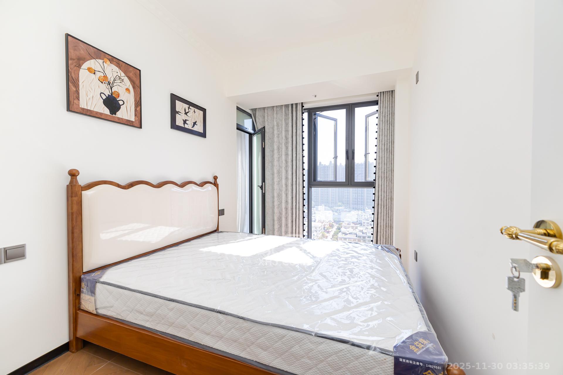 嘉宇银杉(嘉宇西苑) 3室2厅1卫 81.8万 嘉宇银杉(嘉宇西苑) 3室2厅1卫 81.8万卧室