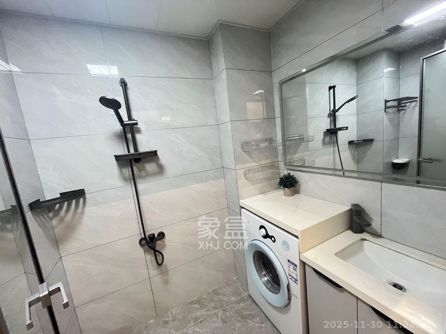 万润时光里 1室1厅1卫 1800.0元/月 万润时光里 1室1厅1卫 1800.0元/月室内图