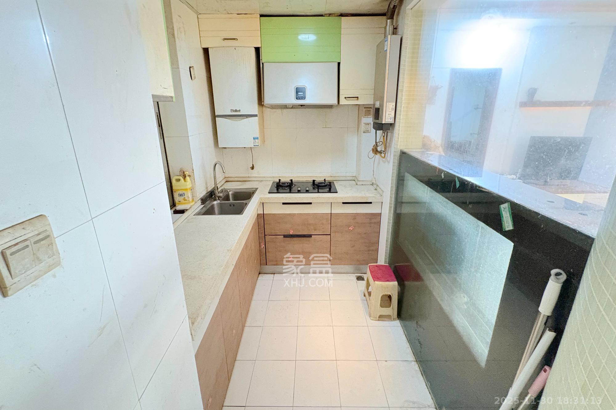 天心城市广场(黄金之城) 2室2厅1卫 85.0万 天心城市广场(黄金之城) 2室2厅1卫 85.0万厨房