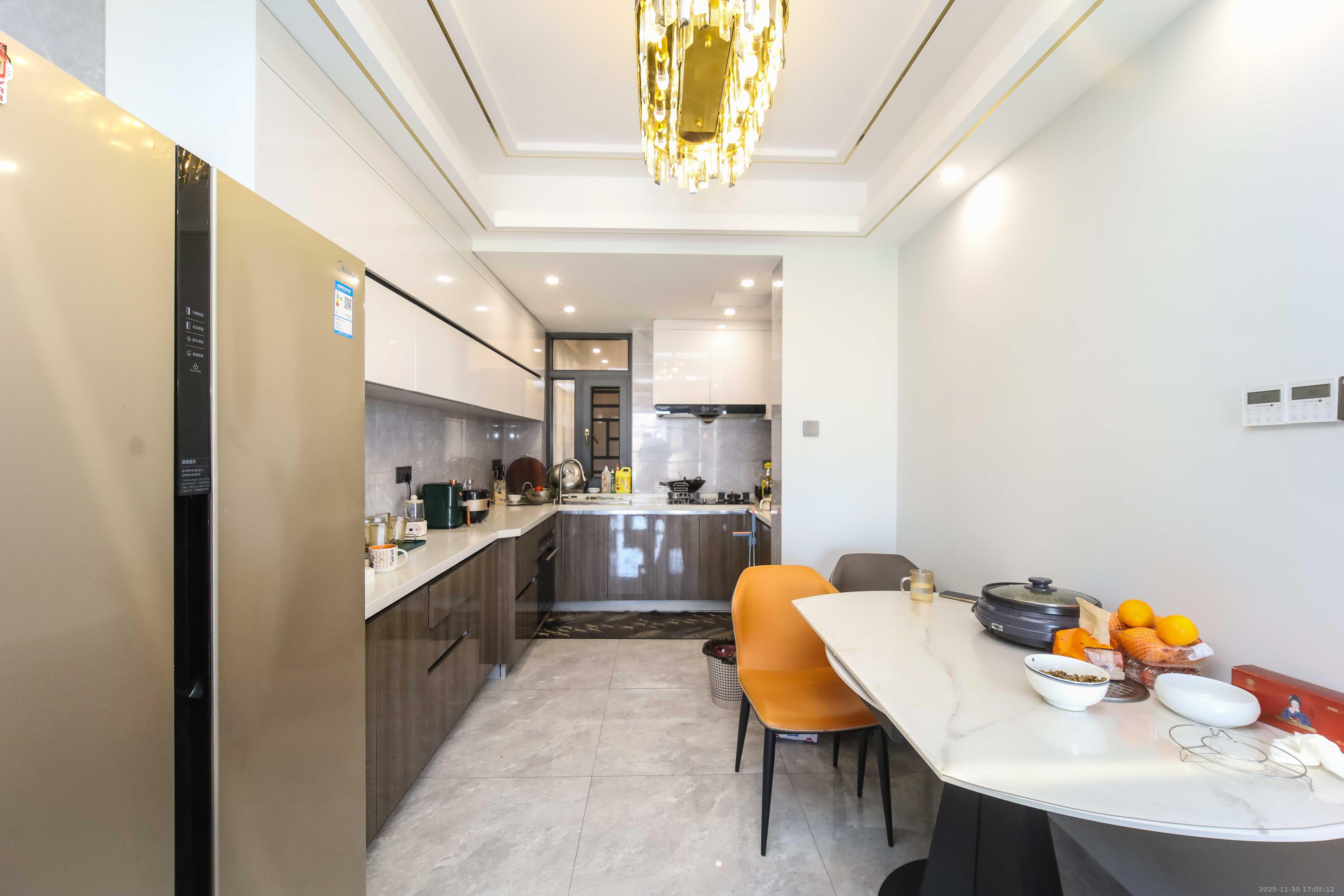 江河双水湾 1室2厅1卫 145.0万 江河双水湾 1室2厅1卫 145.0万厨房