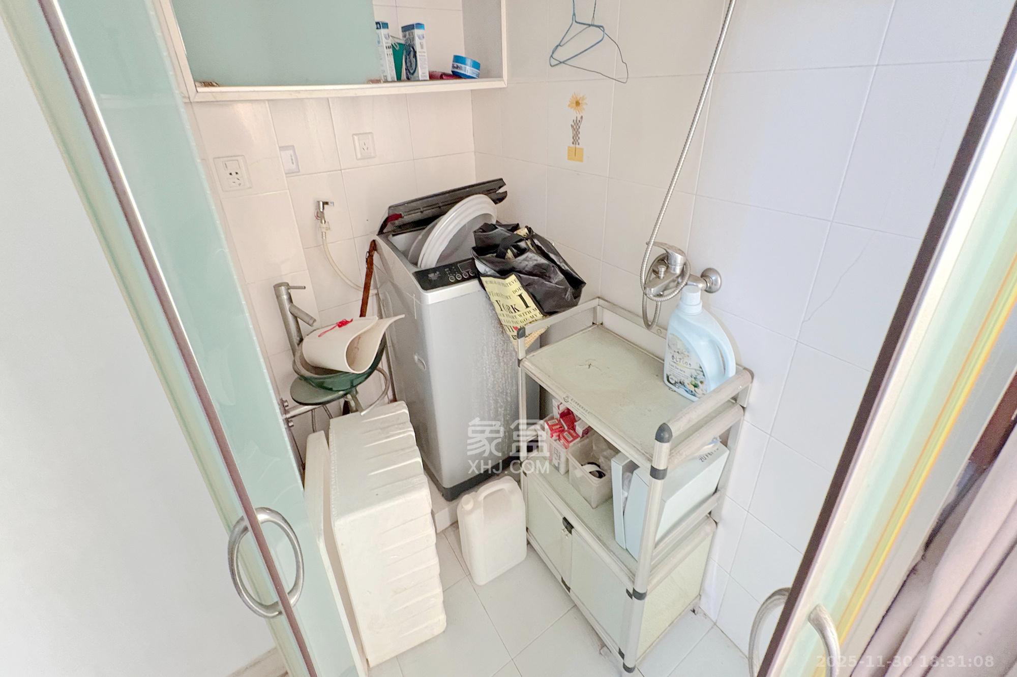 天心城市广场(黄金之城) 2室2厅1卫 85.0万 天心城市广场(黄金之城) 2室2厅1卫 85.0万卫生间