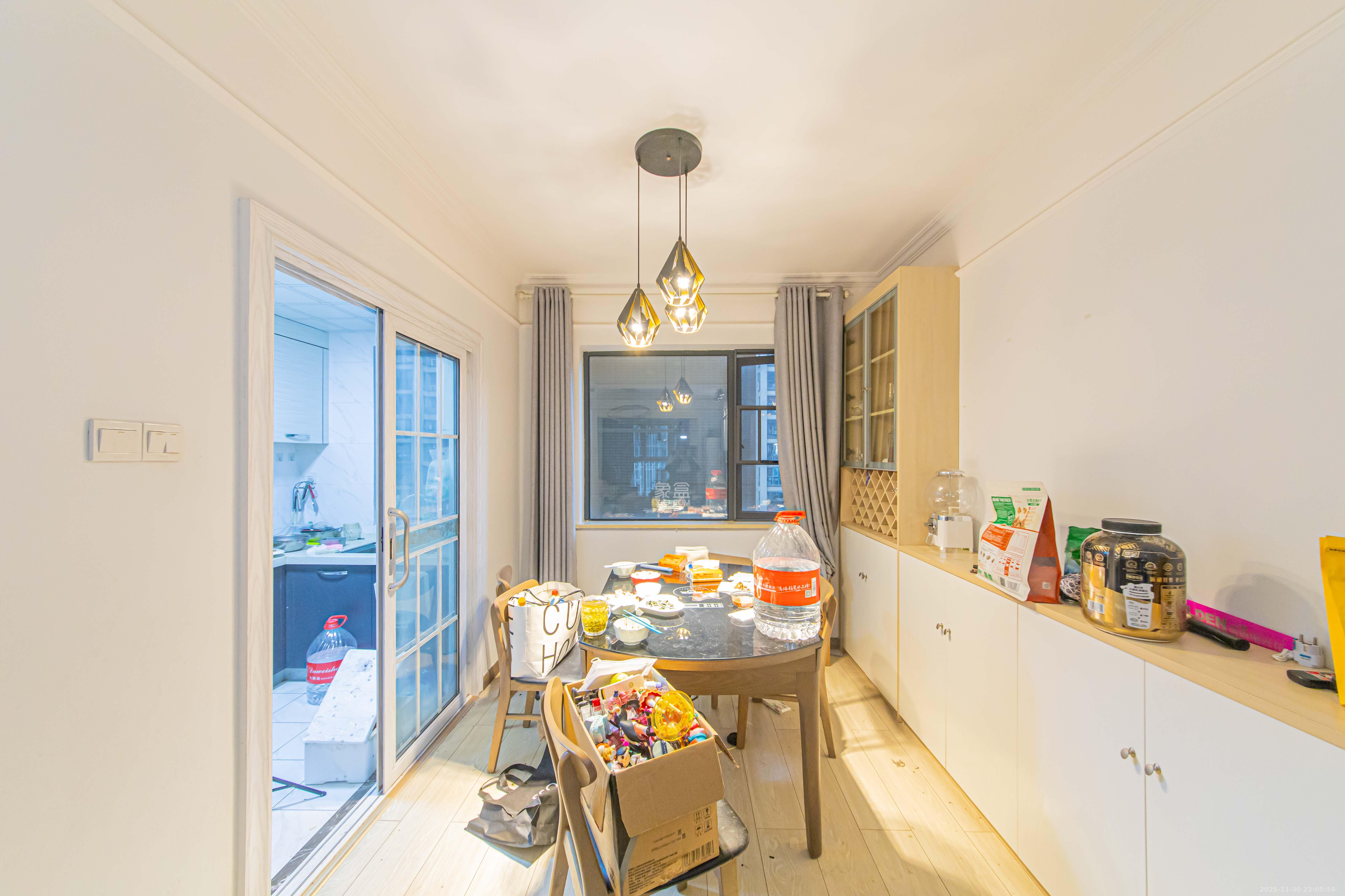 中建芙蓉嘉苑 3室2厅2卫 110.88万 中建芙蓉嘉苑 3室2厅2卫 110.88万客厅