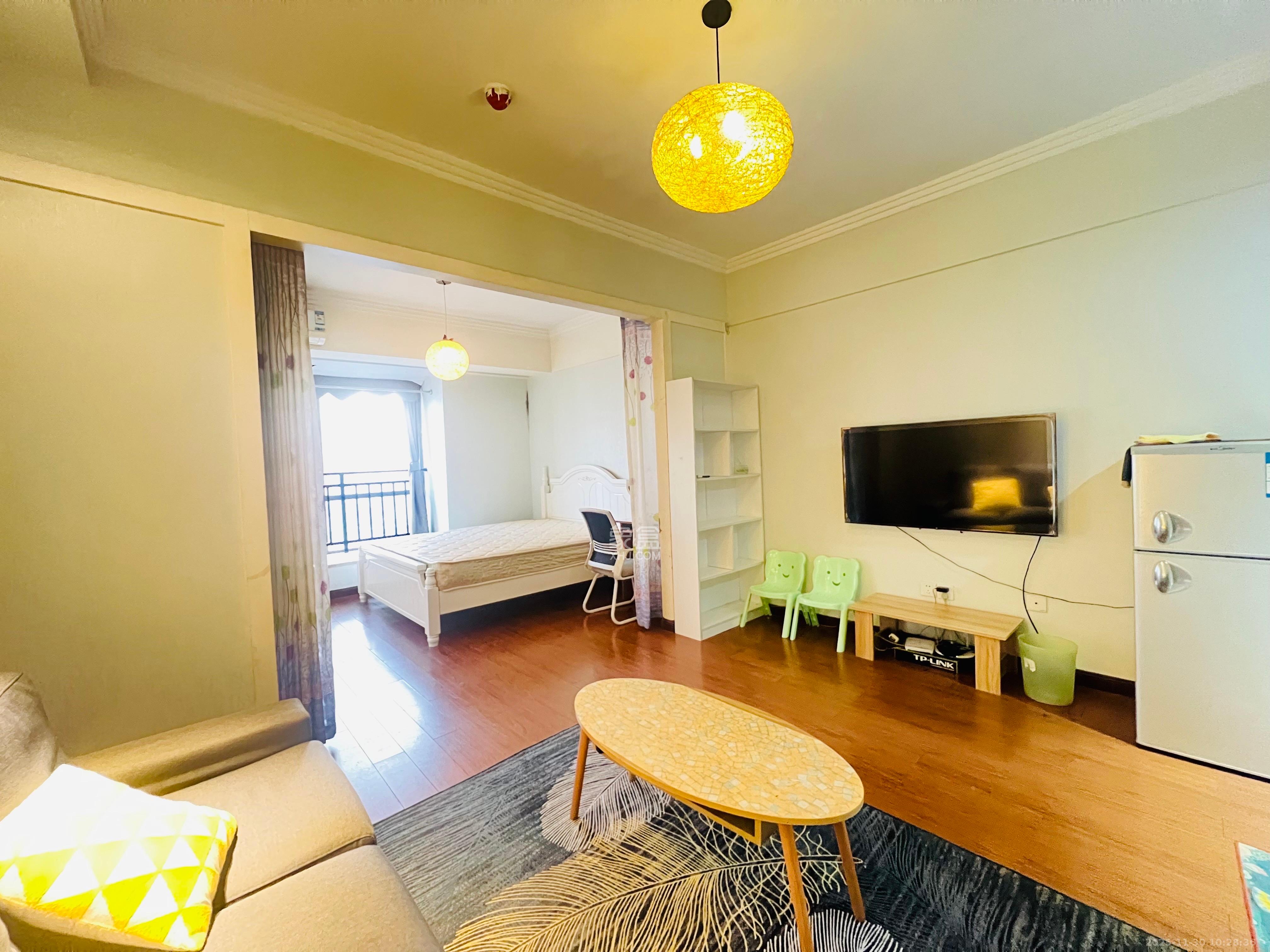 西子一间 1室1厅1卫 1500.0元/月 西子一间 1室1厅1卫 1500.0元/月室内图