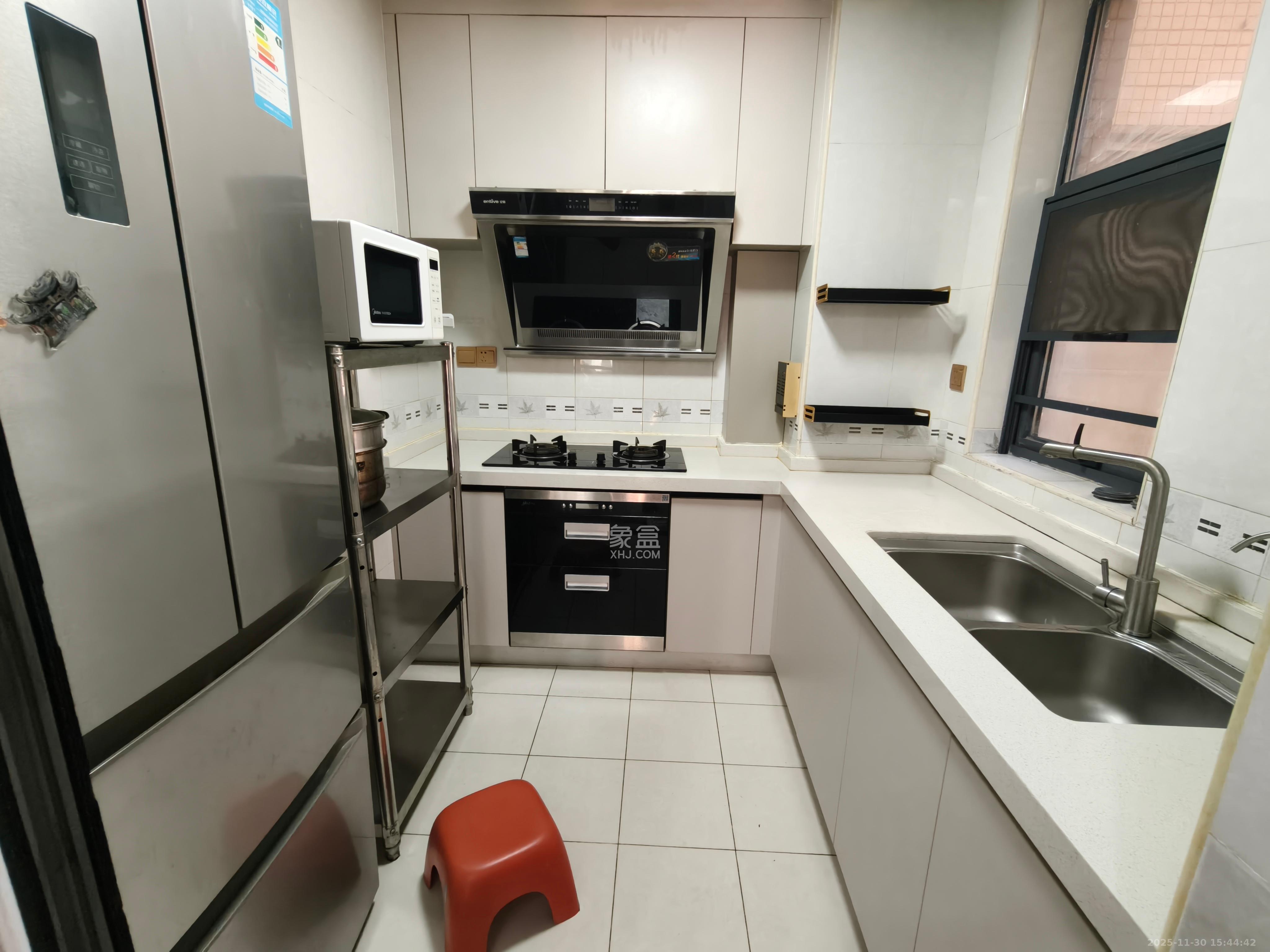 兰亭湾畔  3室2厅1卫    2500.0元/月室内图