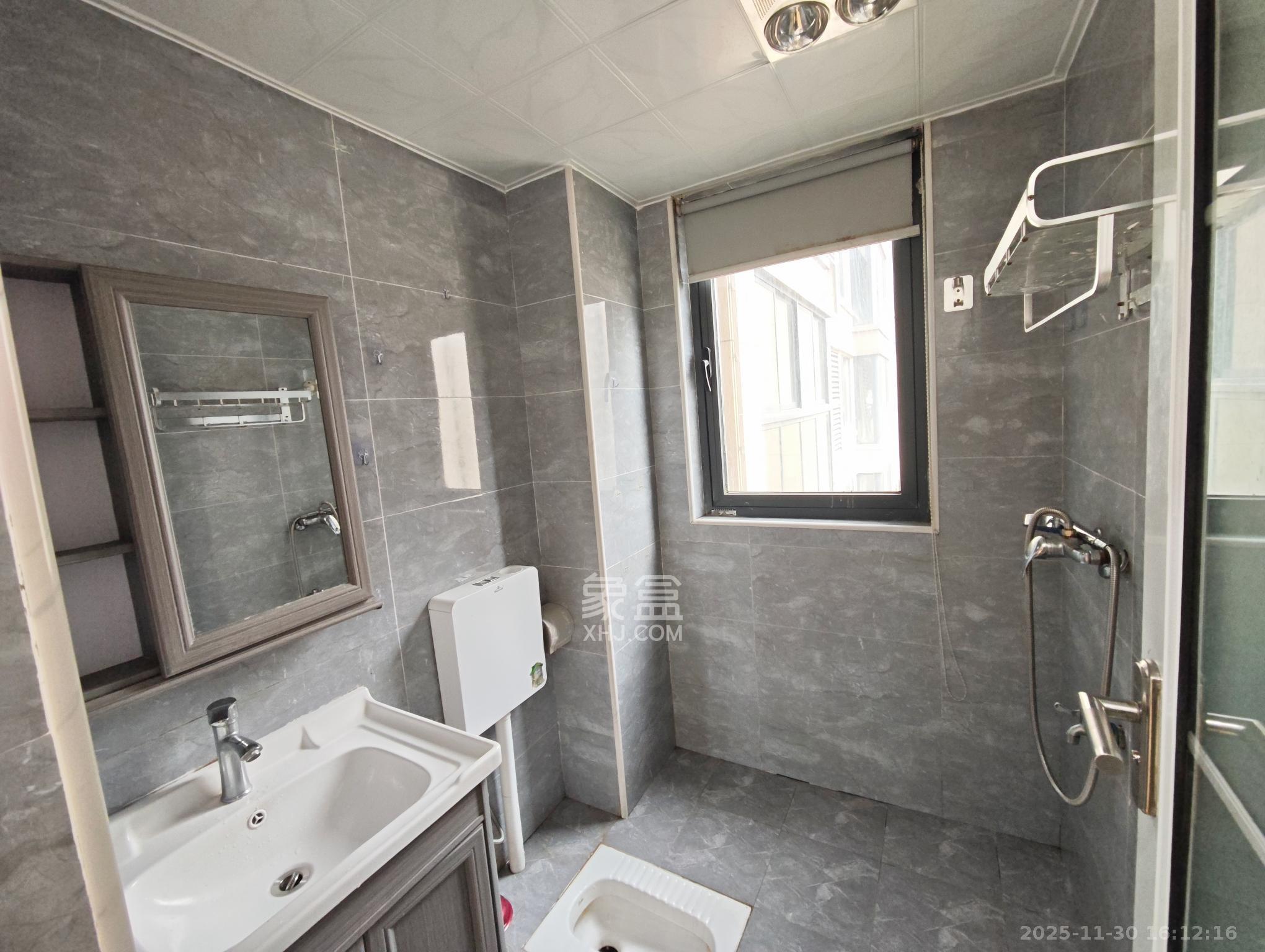 阳光城尚东湾悦江府  3室2厅1卫    2600.0元/月室内图