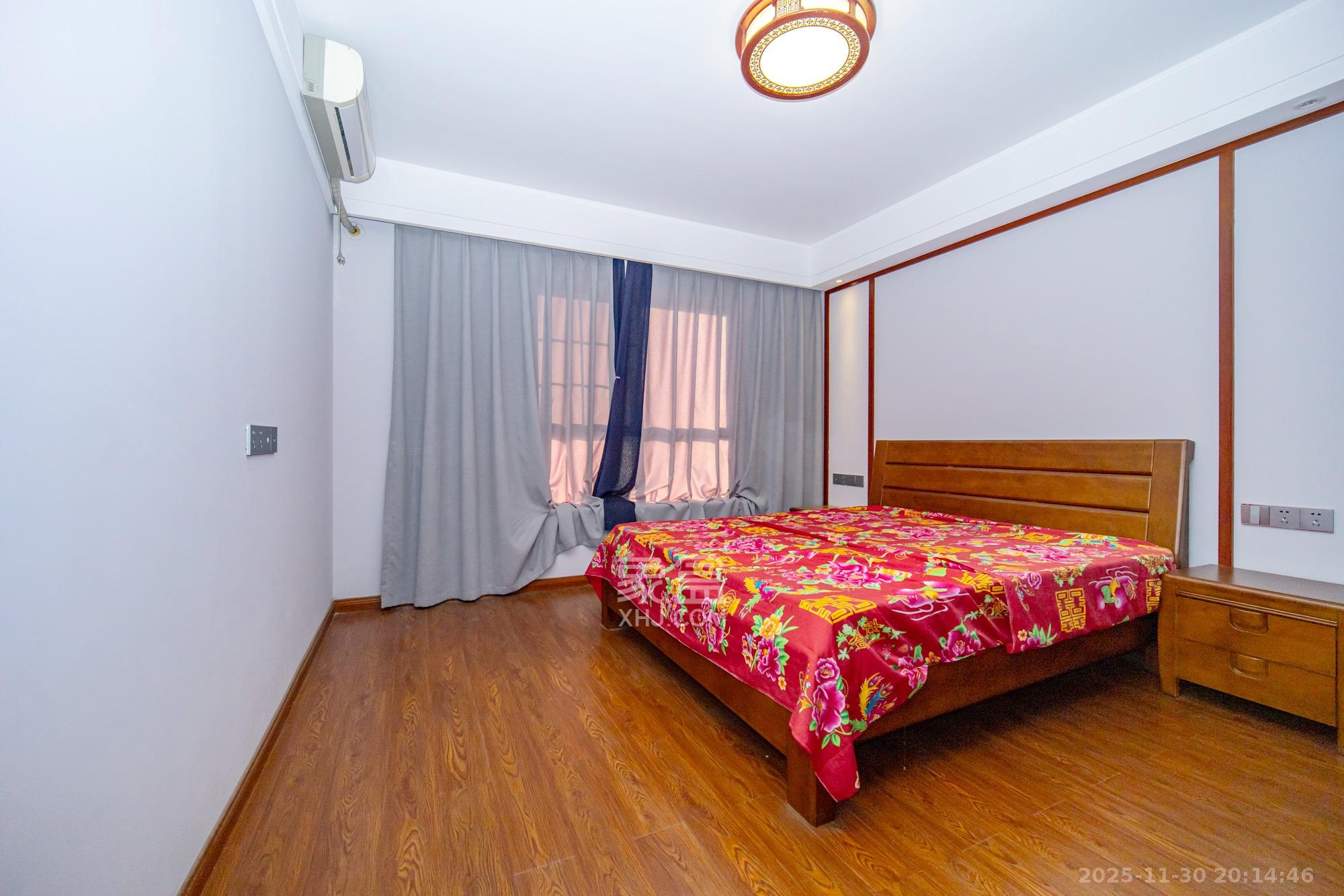 五矿沁园金城（春和景园）  1室0厅0卫    130.0万卧室