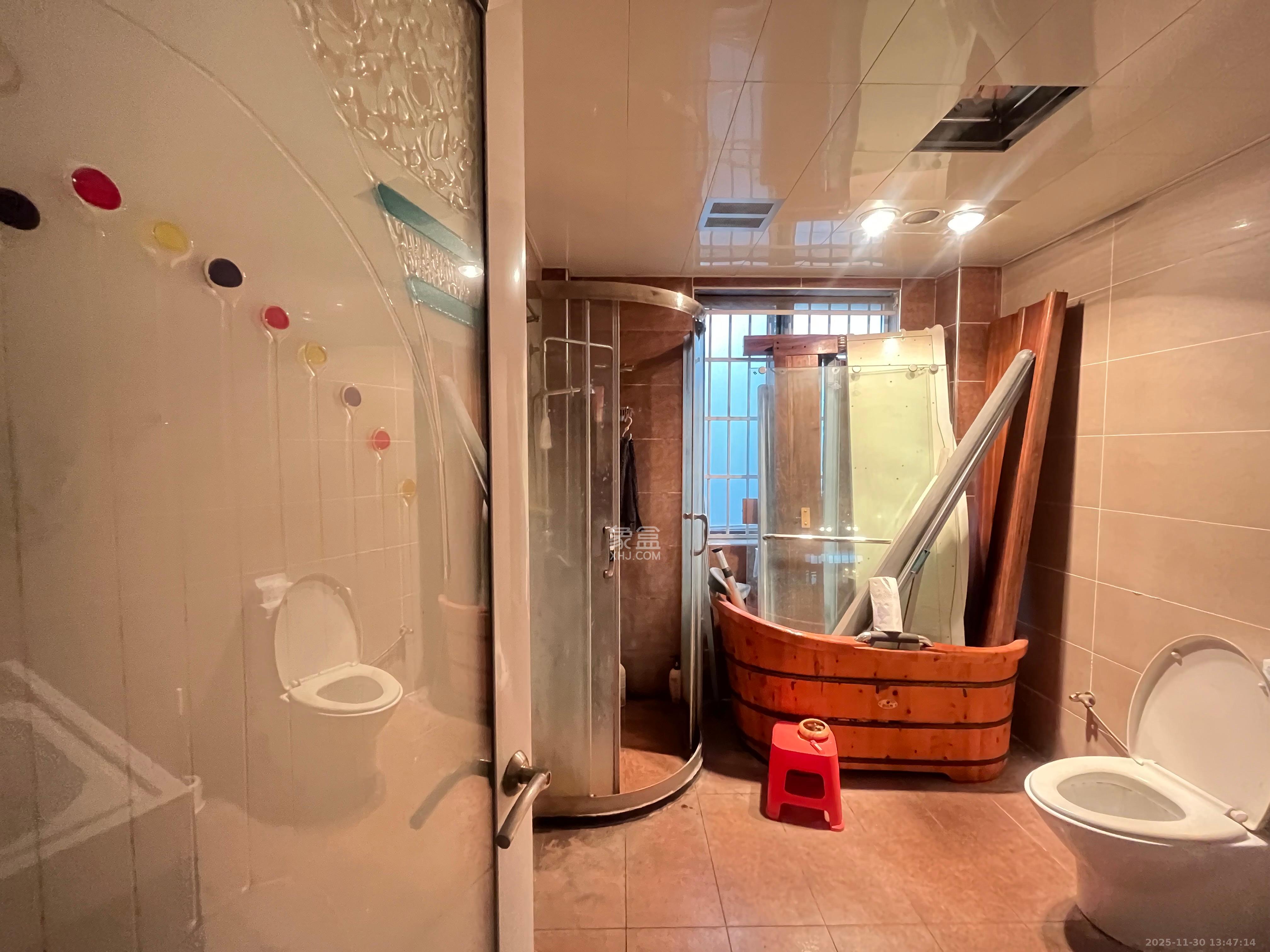 银港水晶城 4室2厅3卫 4000.0元/月 银港水晶城 4室2厅3卫 4000.0元/月室内图