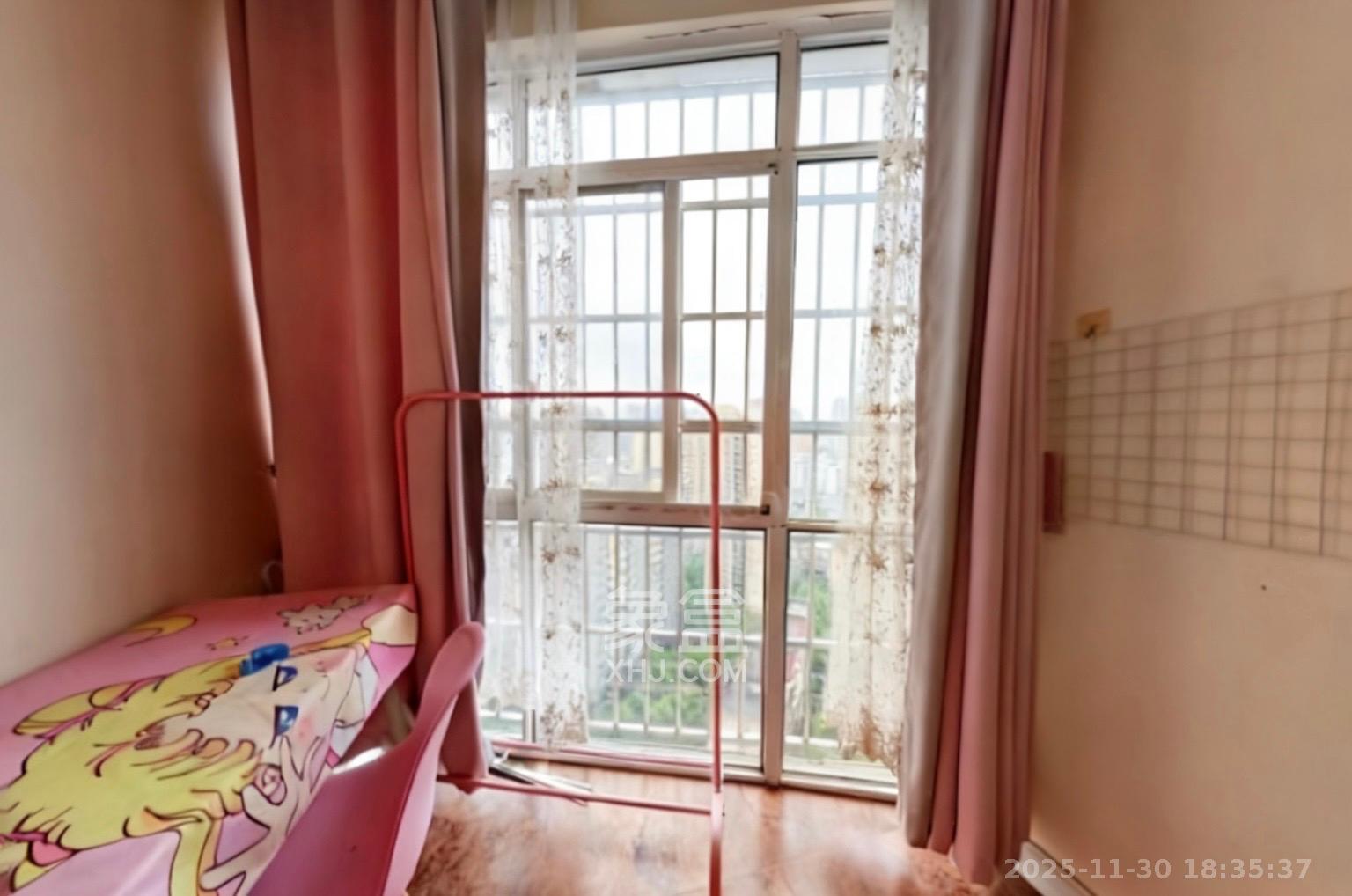 汇富中心  1室1厅1卫    2000.0元/月室内图