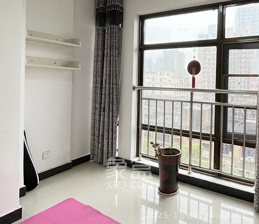 铂宫 3室2厅1卫 3500.0元/月 铂宫 3室2厅1卫 3500.0元/月室内图