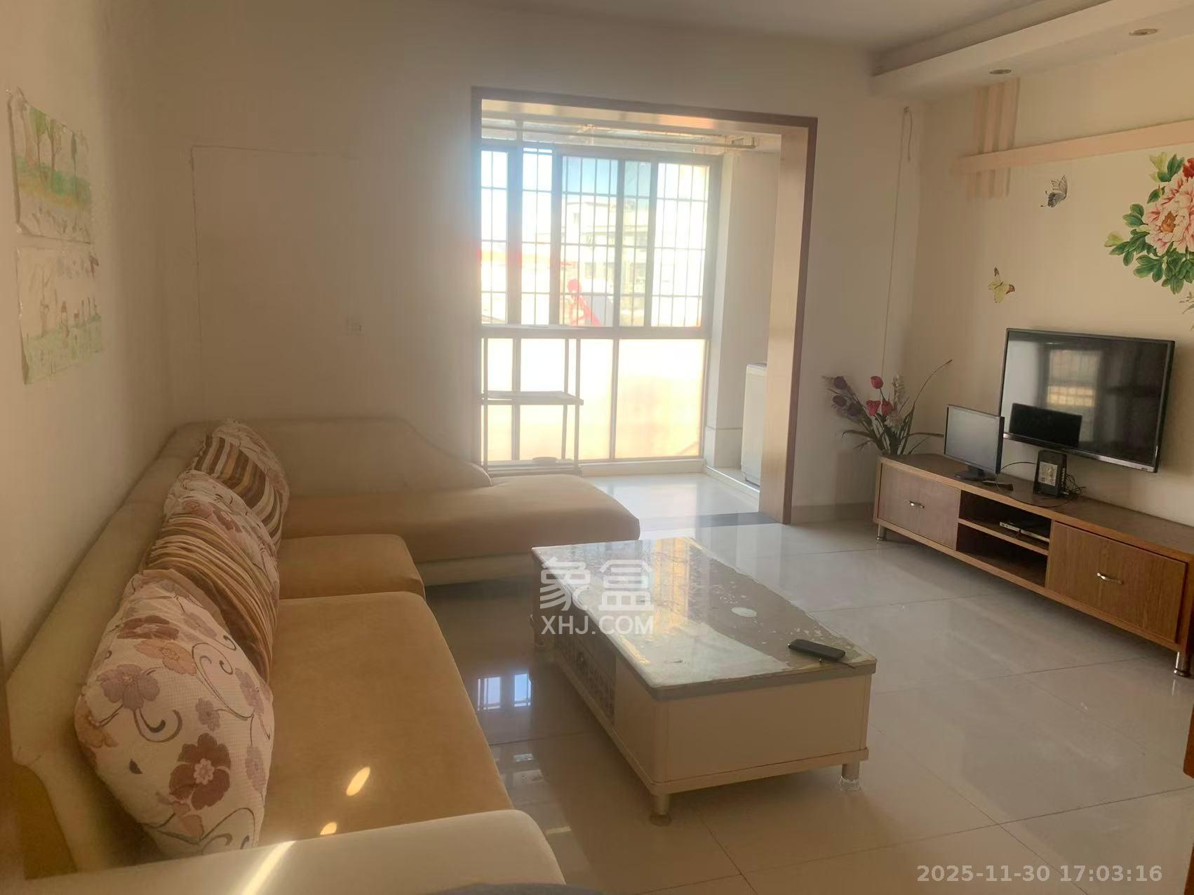 银杏家园  2室2厅2卫    30.0万