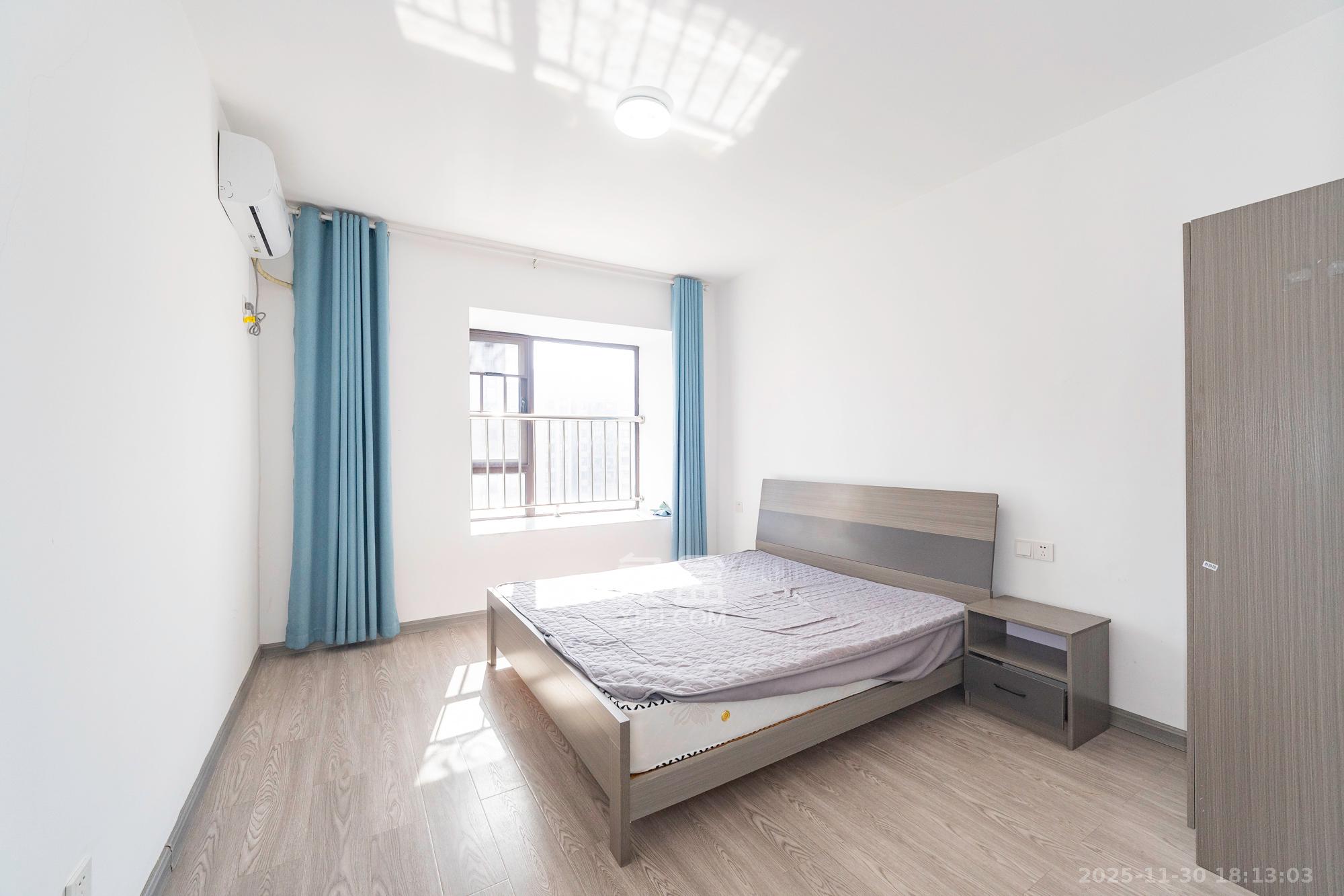 金广星苑  3室2厅2卫    83.0万卧室