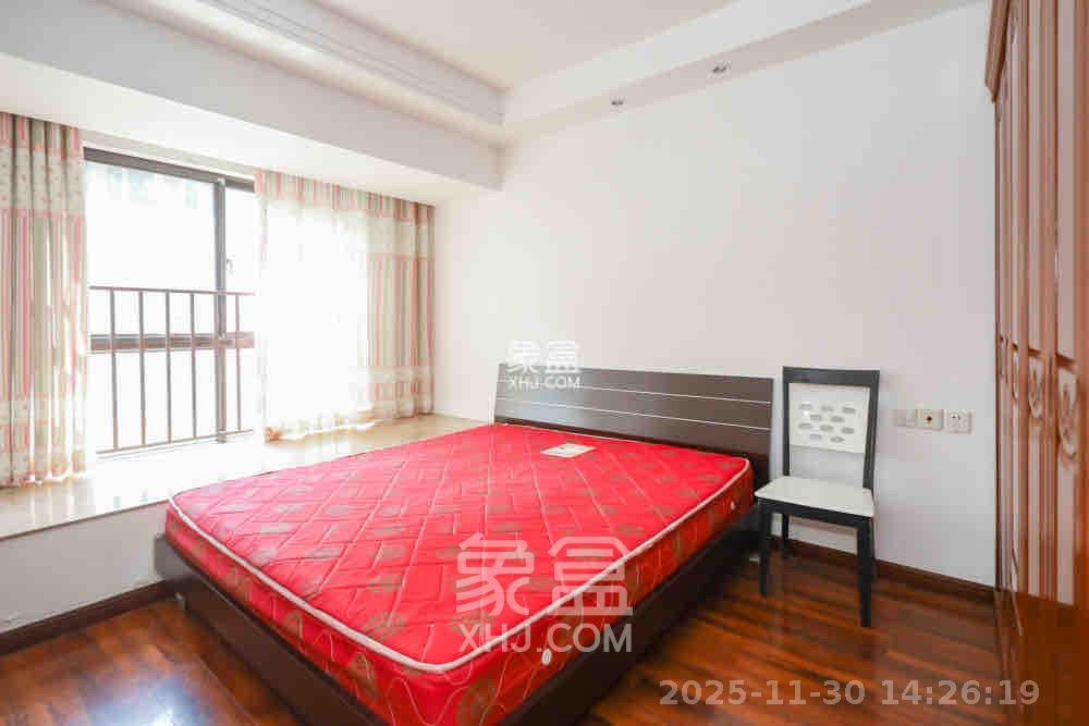 绿地中央广场 3室2厅2卫 3000.0元/月 绿地中央广场 3室2厅2卫 3000.0元/月室内图