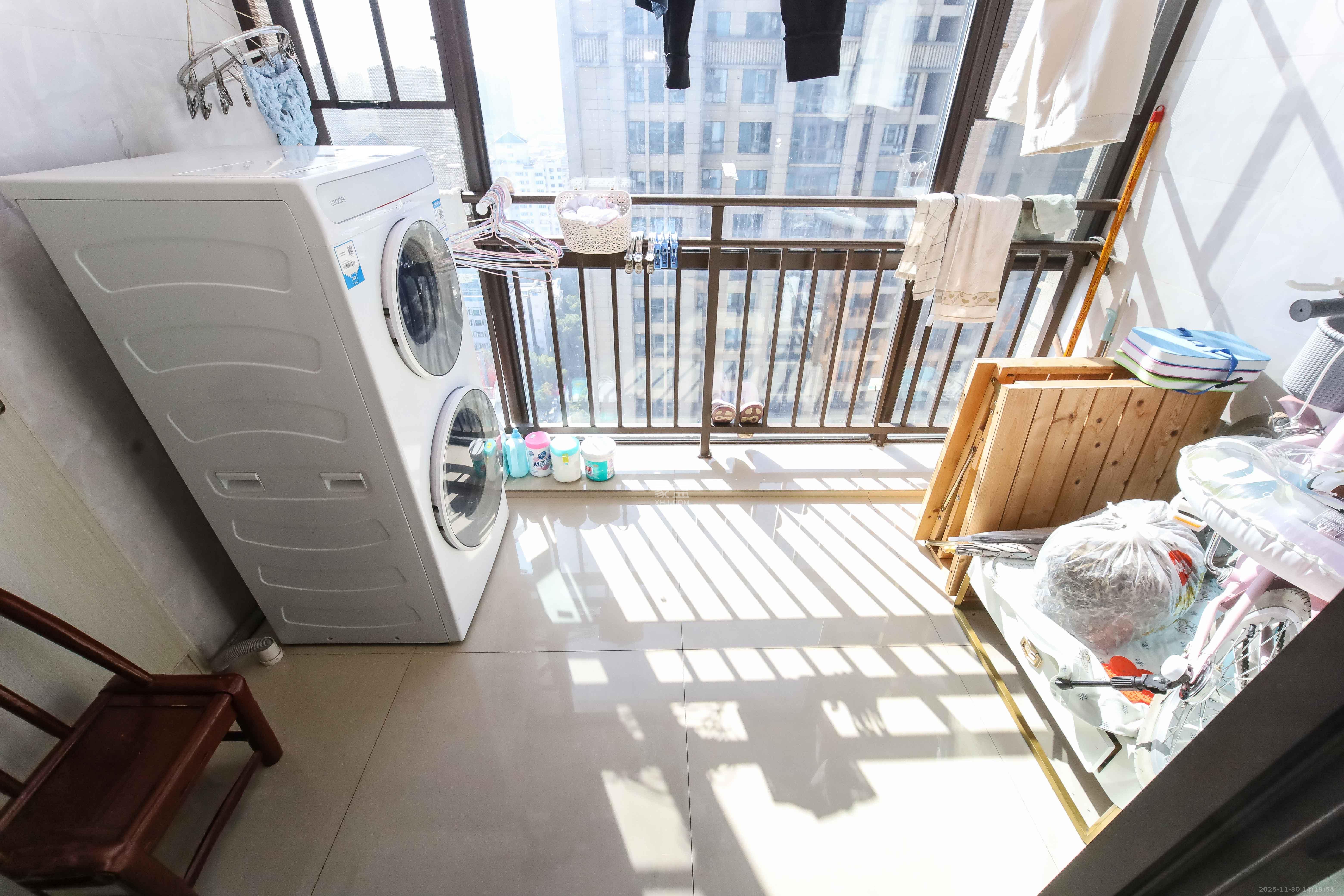 天下一家  3室2厅1卫    106.0万阳台