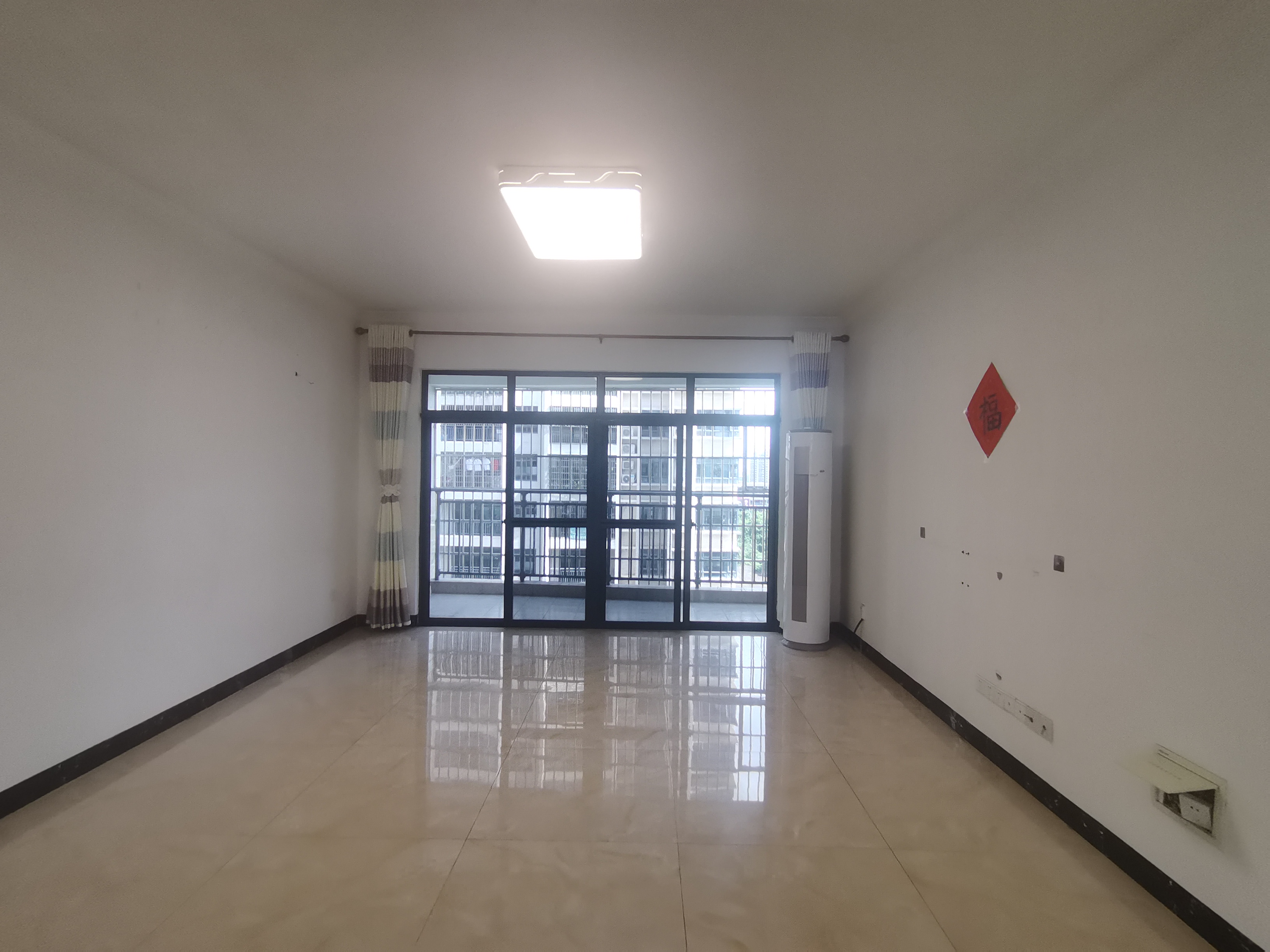 椰海雅苑  4室2厅2卫    3500.0元/月室内图