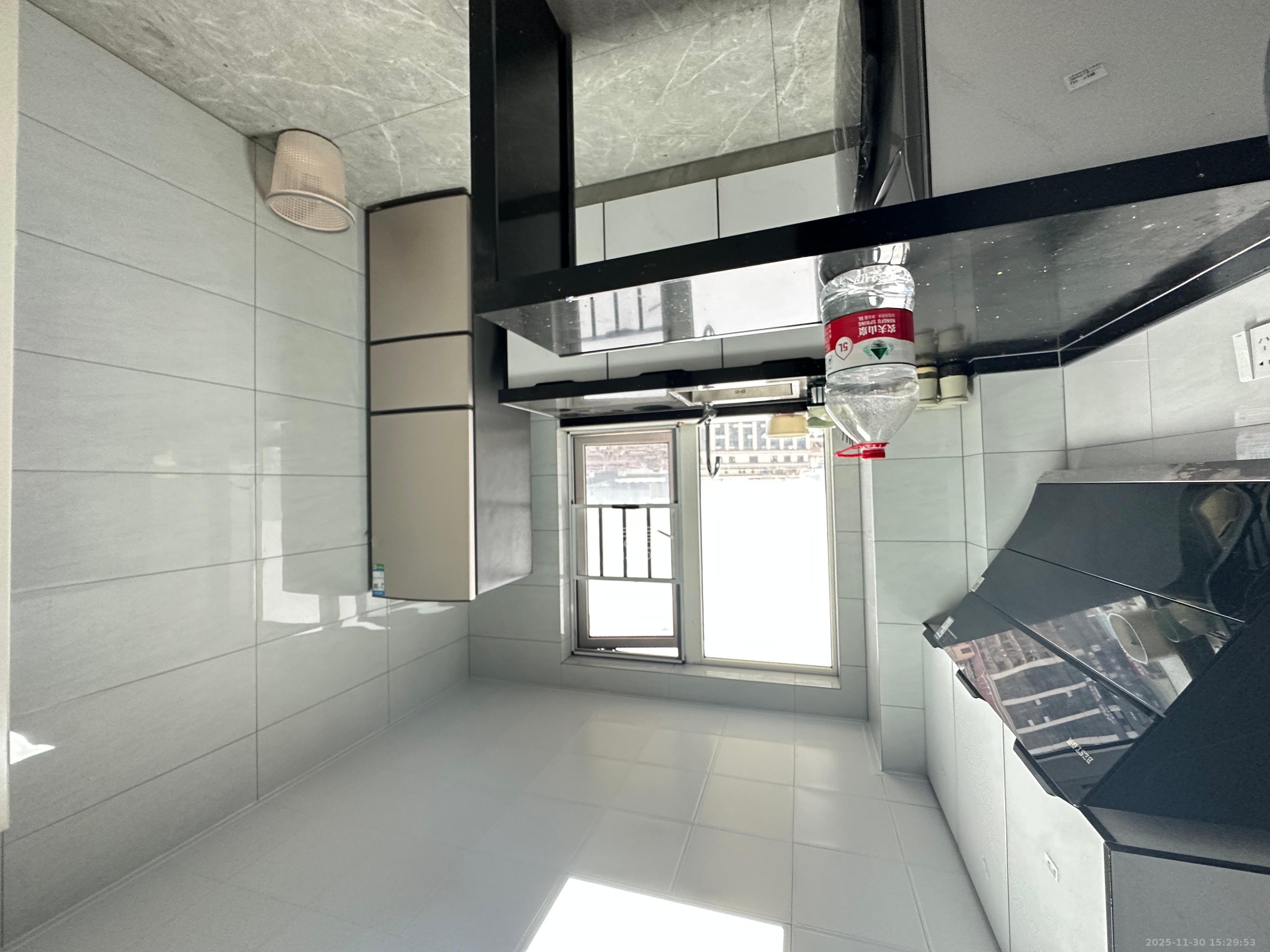 保利香槟国际  1室1厅1卫    1400.0元/月室内图