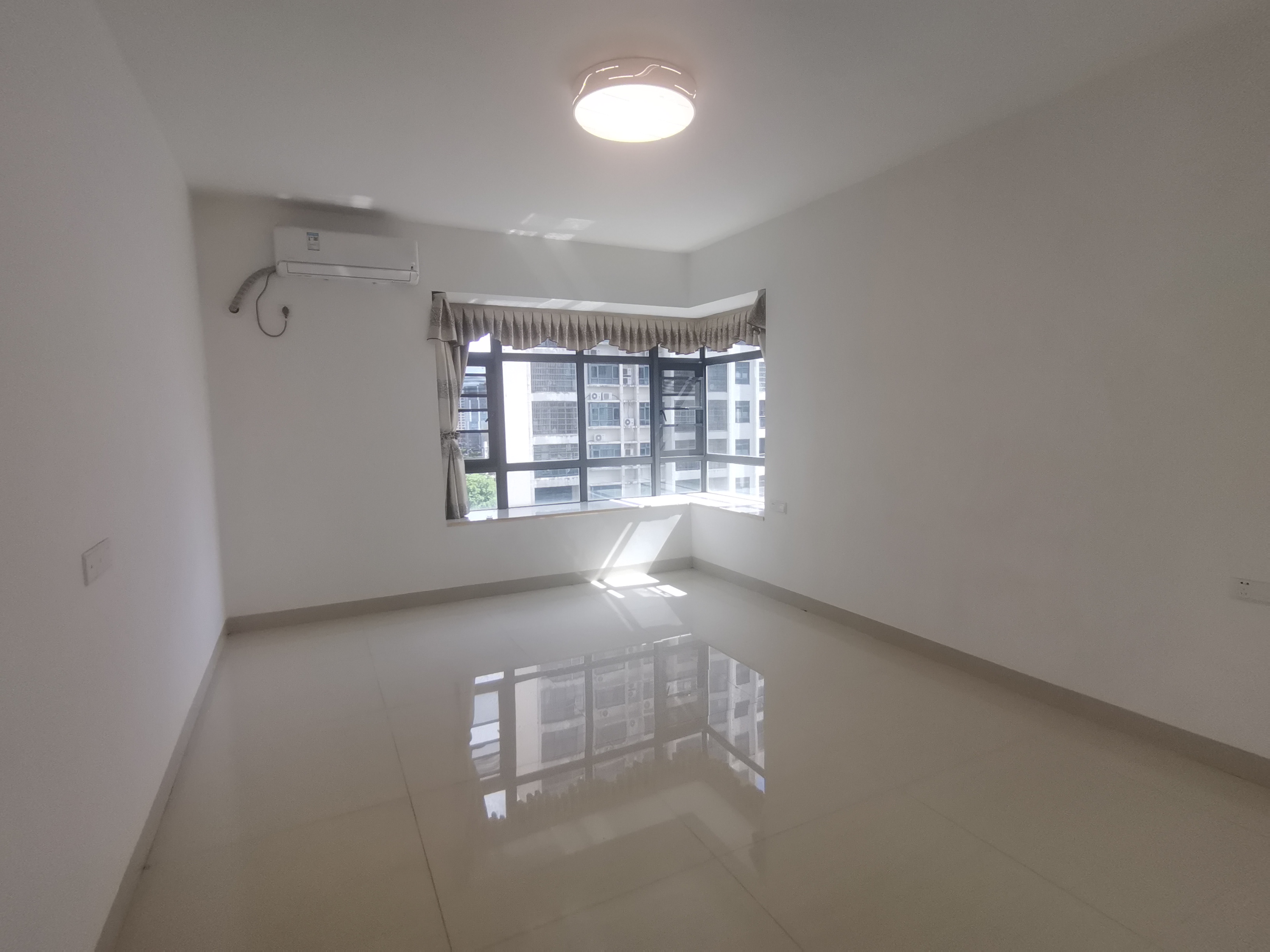 椰海雅苑  4室2厅2卫    3500.0元/月室内图