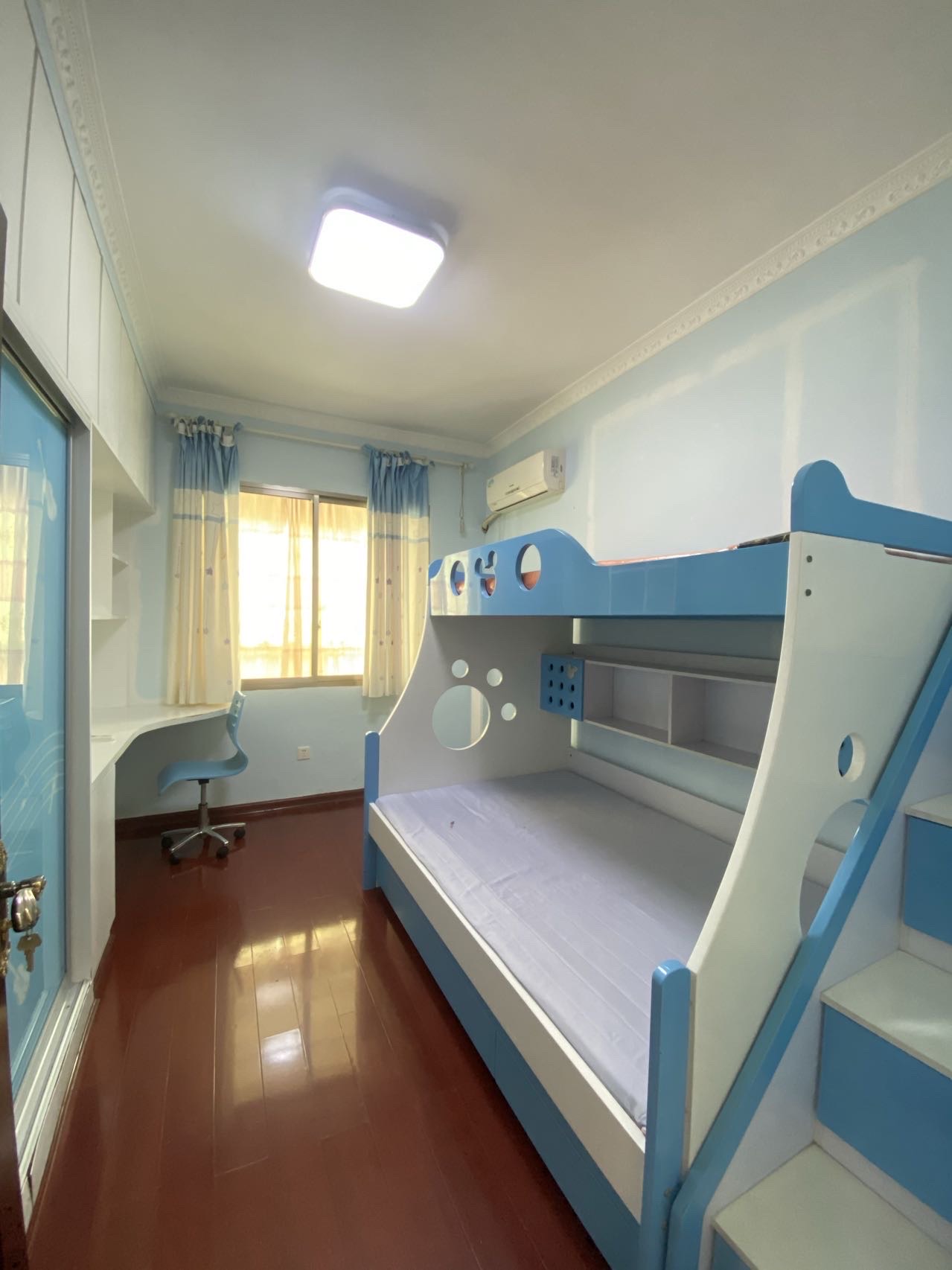 华亿明珠 3室2厅2卫 2000.0元/月 华亿明珠 3室2厅2卫 2000.0元/月室内图