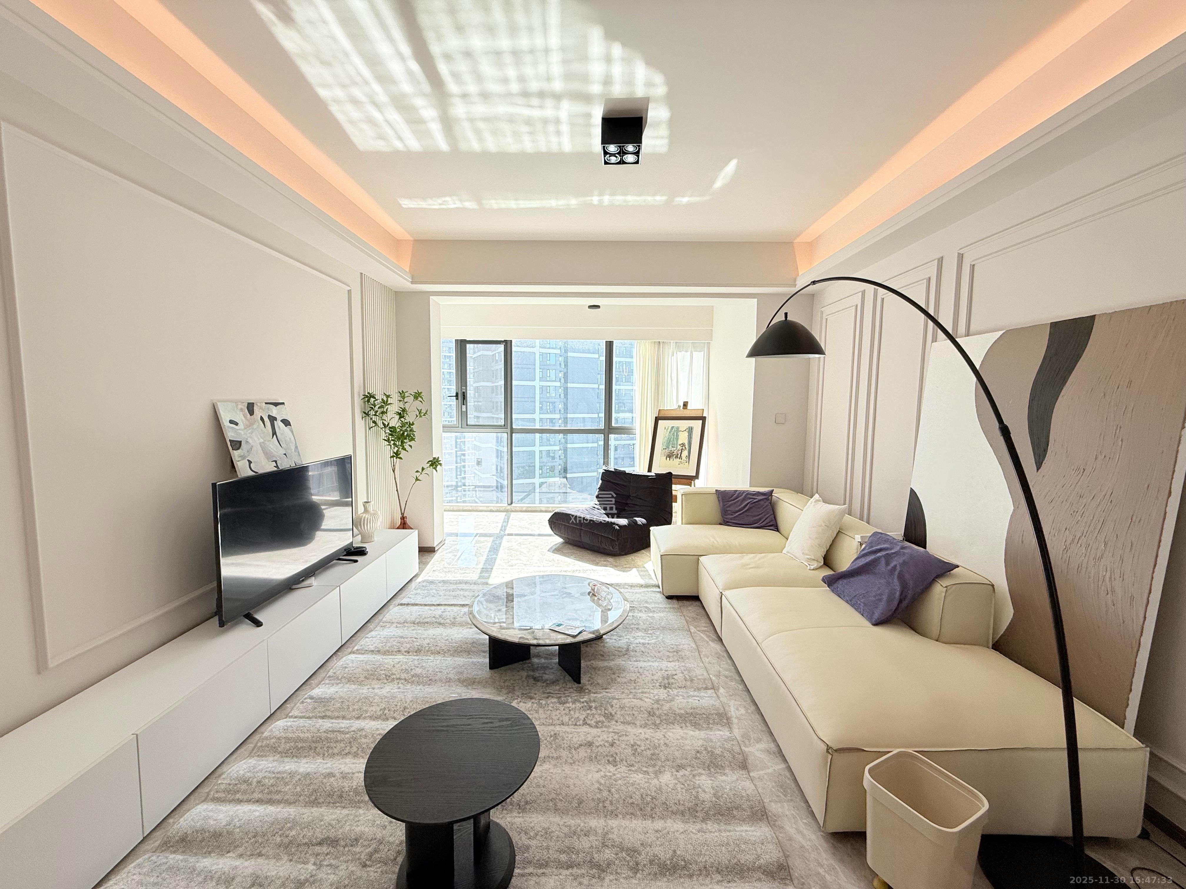 复地滨江金融中心  3室2厅2卫    5500.0元/月