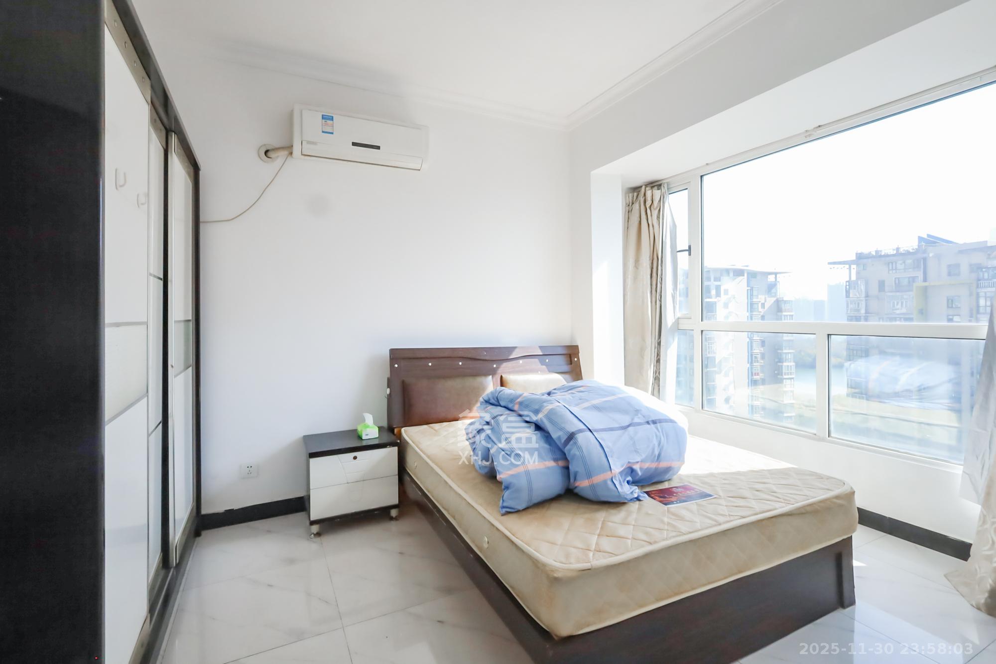 华韵城市海岸(城市水岸苑) 2室2厅1卫 85.0万 华韵城市海岸(城市水岸苑) 2室2厅1卫 85.0万卧室