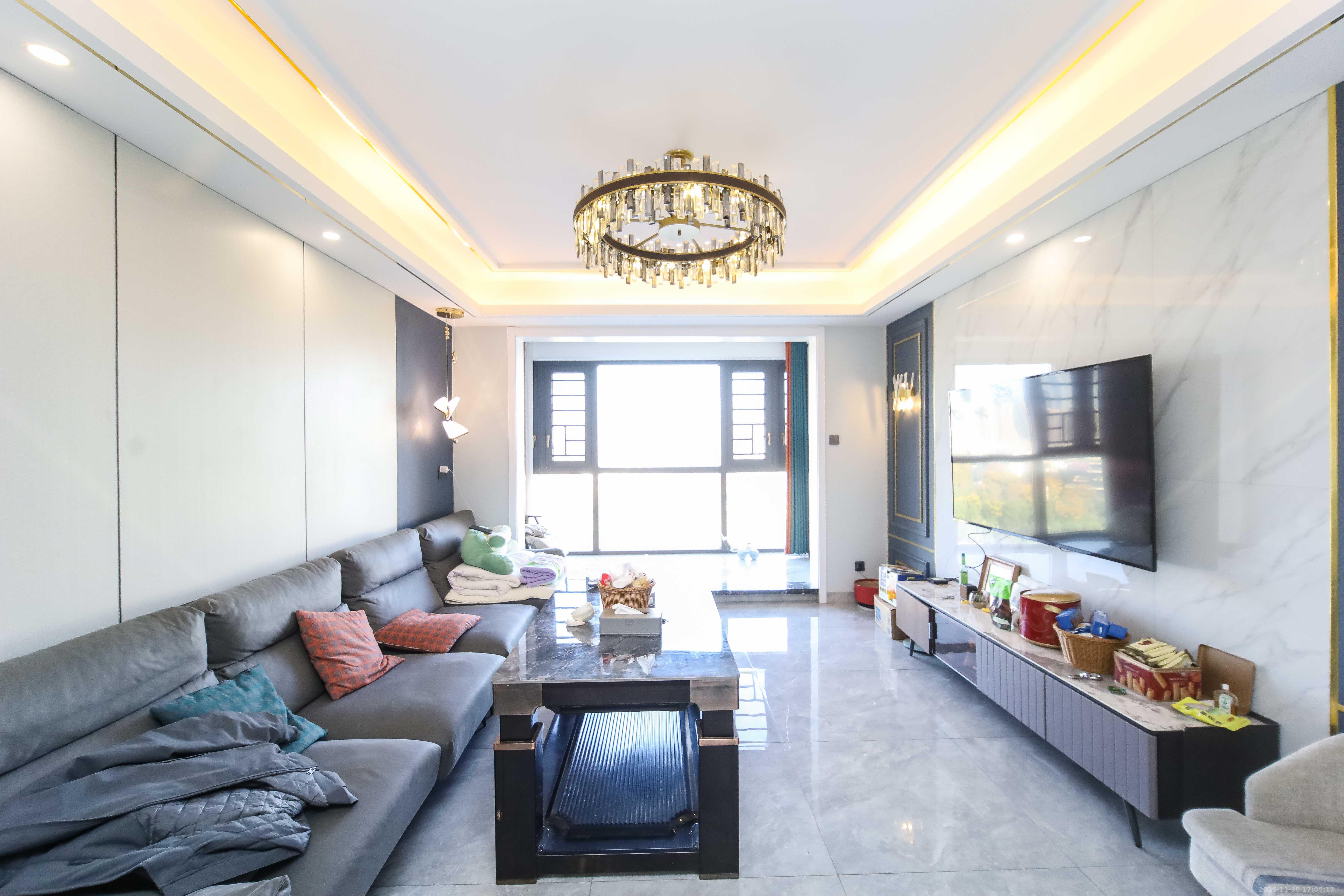 江河双水湾 1室2厅1卫 145.0万 江河双水湾 1室2厅1卫 145.0万客厅