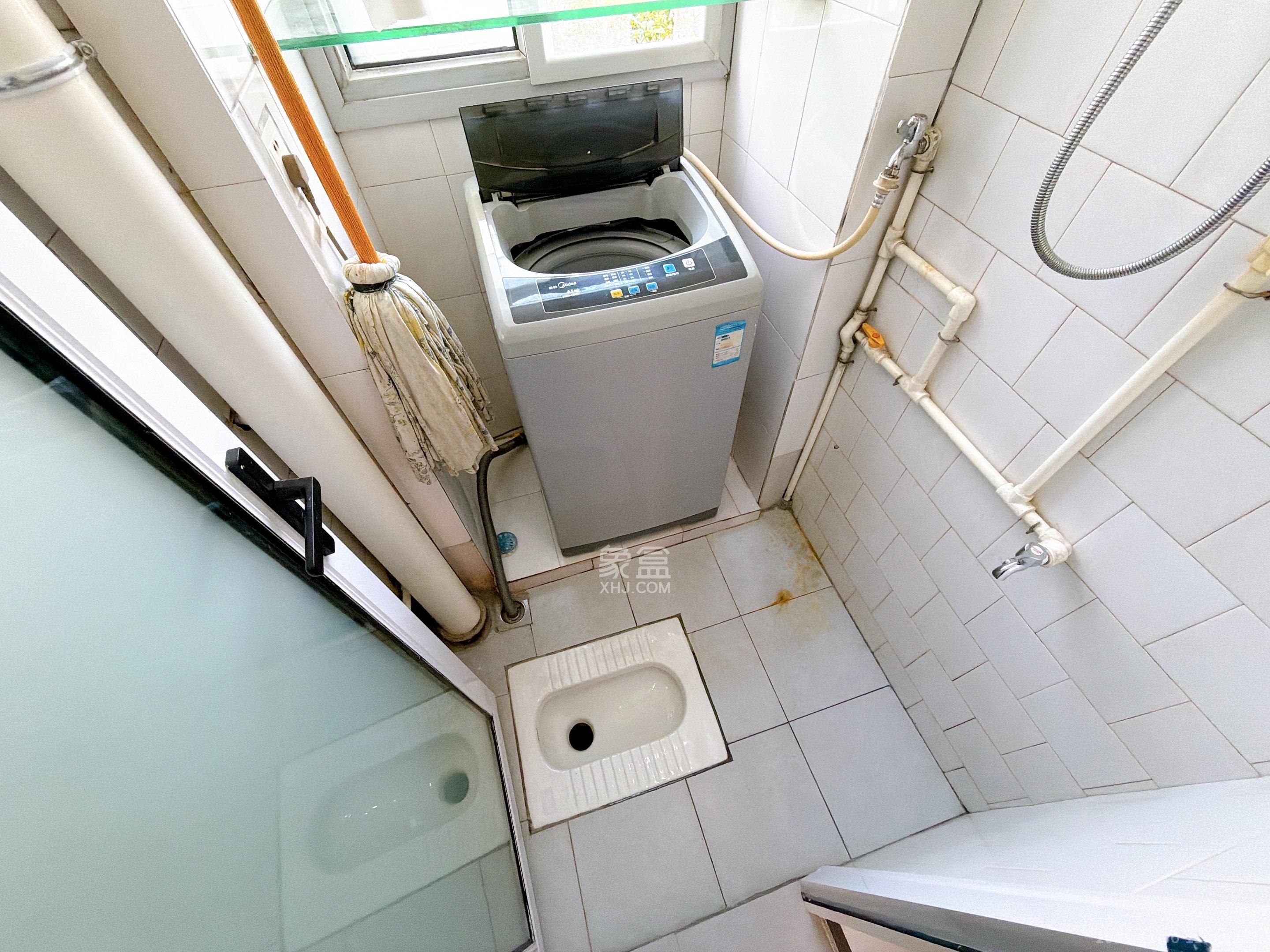 东风一村社区房（王家垅）  2室1厅1卫    1199.0元/月室内图