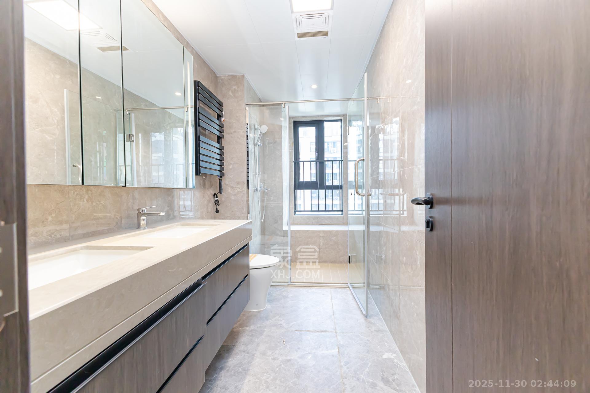 越秀湘江星汇城三期 4室2厅3卫 192.0万 越秀湘江星汇城三期 4室2厅3卫 192.0万卫生间