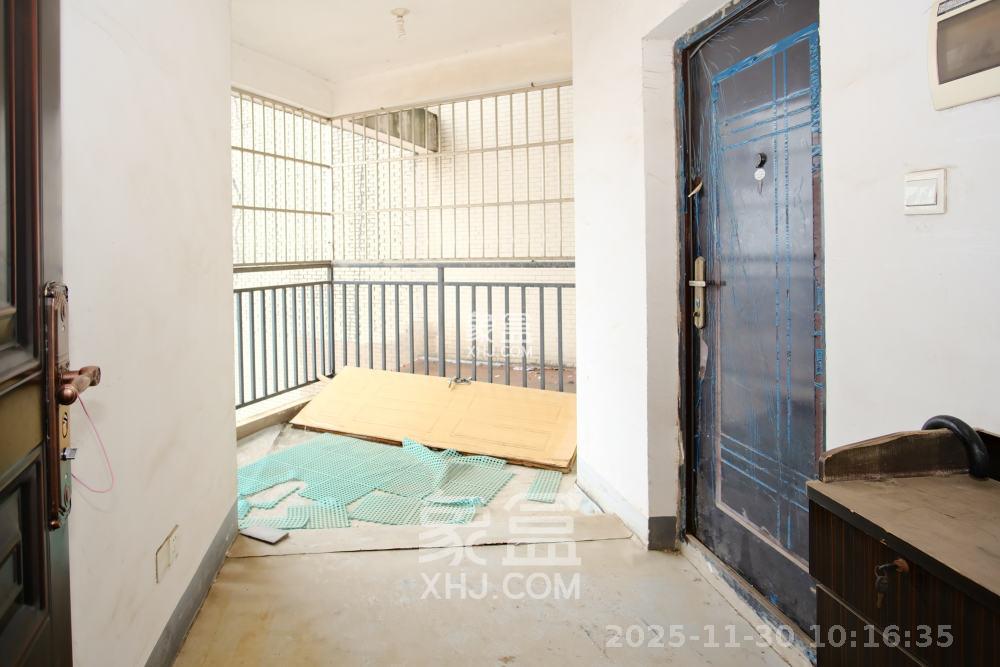 世景华庭  4室2厅2卫    1000.0元/月室内图