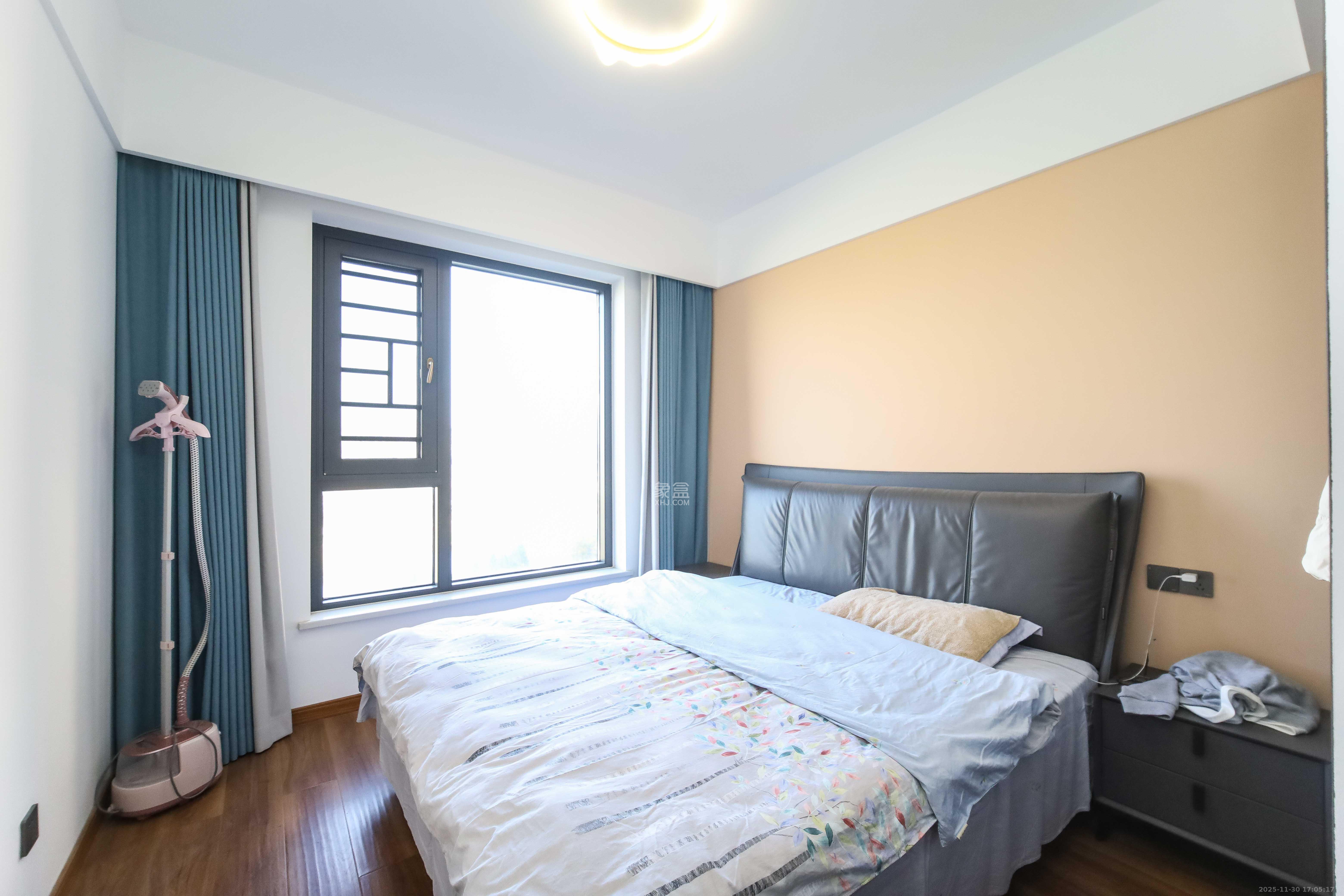 江河双水湾 1室2厅1卫 145.0万 江河双水湾 1室2厅1卫 145.0万卧室