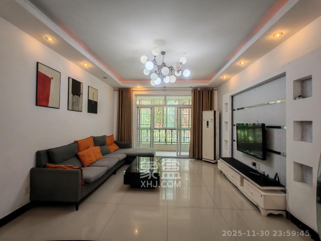 东城名苑  1室2厅1卫    1500.0元/月