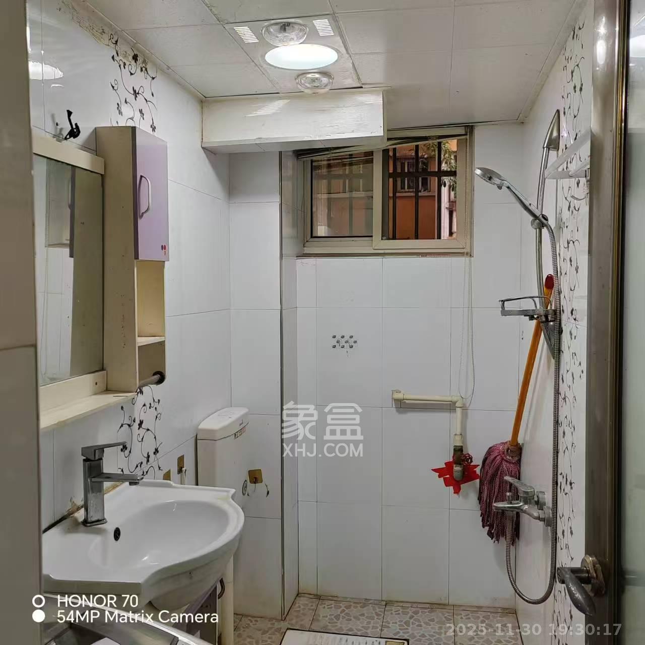 御景龙城 1室1厅1卫 1100.0元/月 御景龙城 1室1厅1卫 1100.0元/月室内图